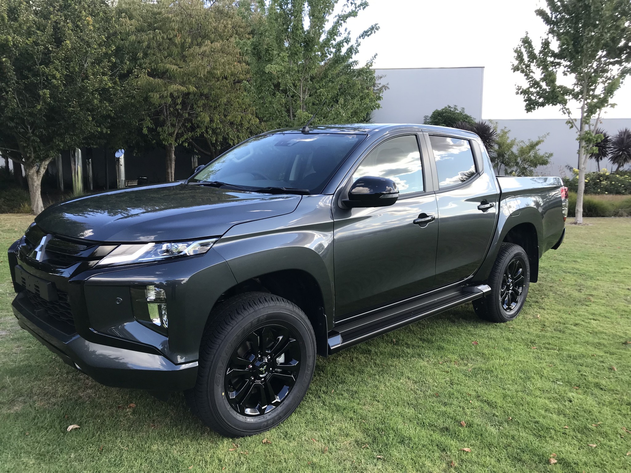 2021 Mitsubishi Triton | Black Edition GLSB 4WD 6AT 2.4D | 11756 | 1