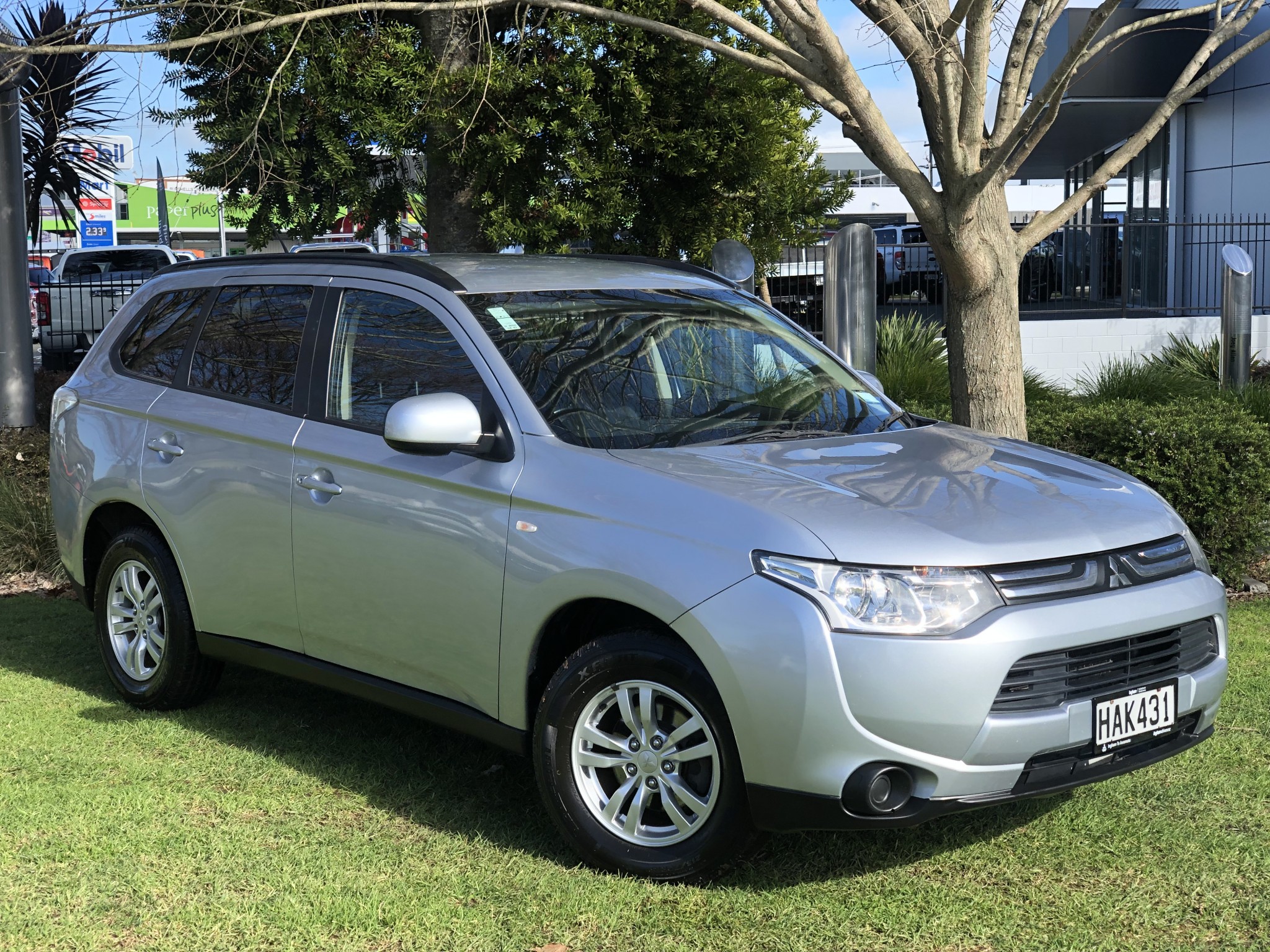 2013 Mitsubishi Outlander | 2.4 Petrol LS 4WD SUV 5 Door 5 Seat Facelift | 15607 | 1