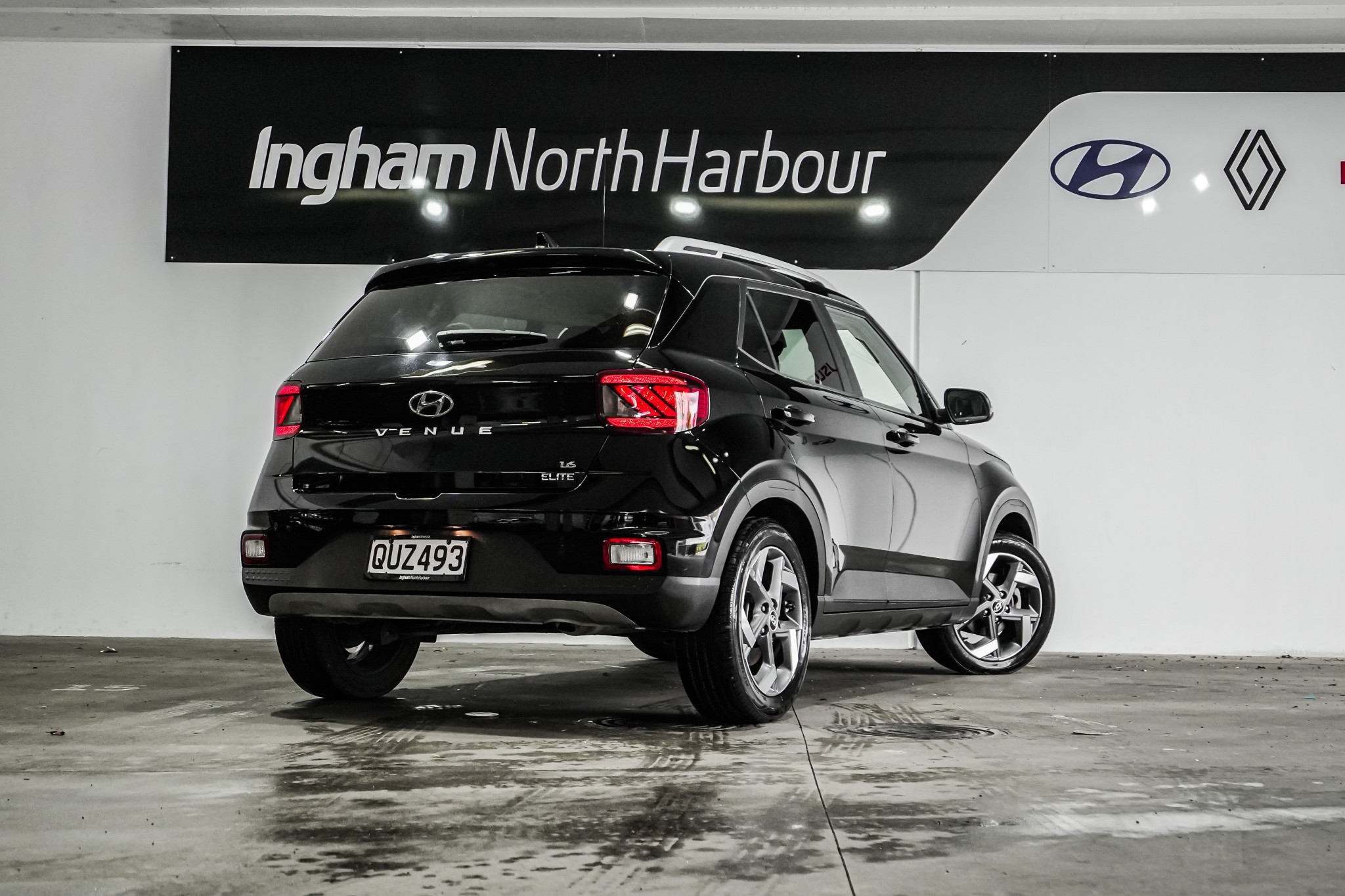 2020 Hyundai Venue | 1.6I ELITE SUV | 24837 | 3