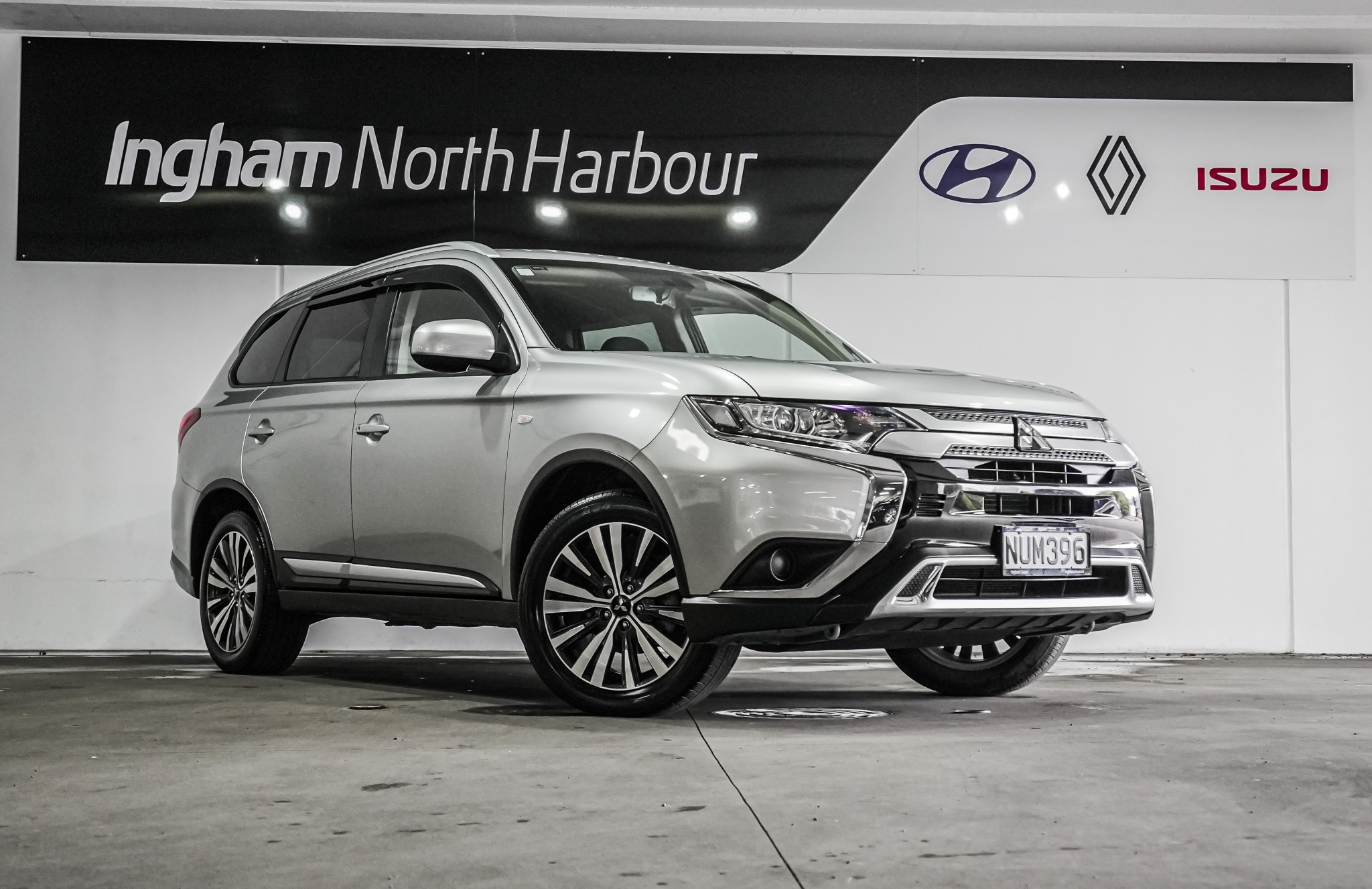 2021 Mitsubishi Outlander | LS 2.4P/CVT | 24882 | 1