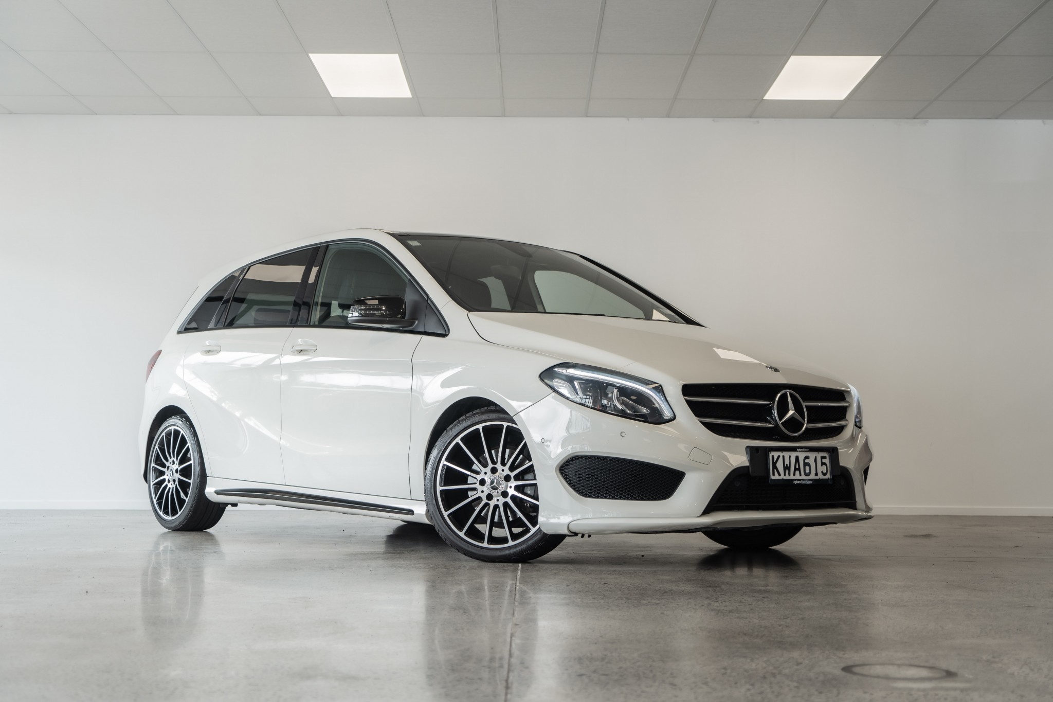 2017 Mercedes-Benz B 180 | B180 AMG Sport Package  | 16651 | 1