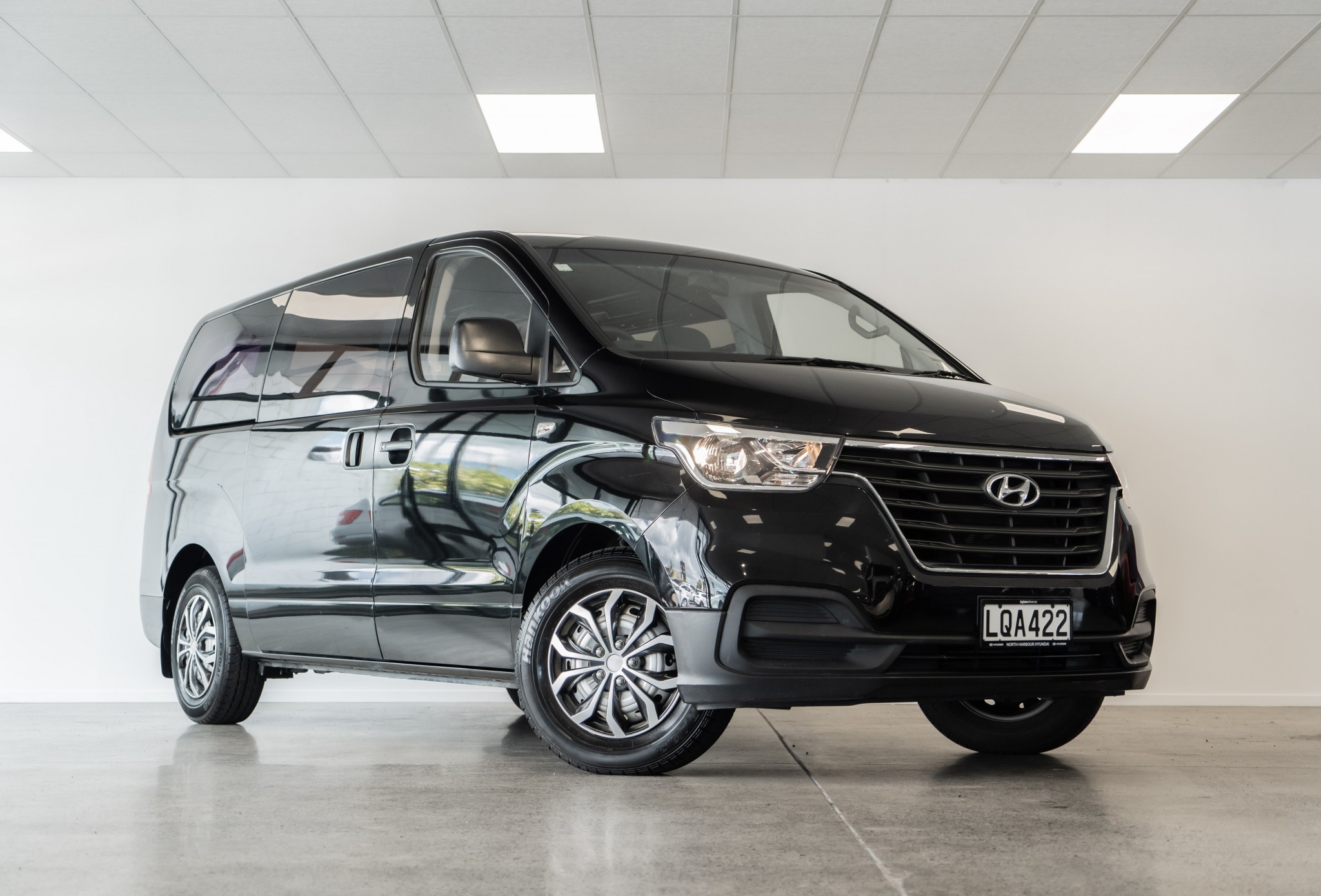 2018 Hyundai iLoad | 2.5 CRDI AUTO | 16958 | 1