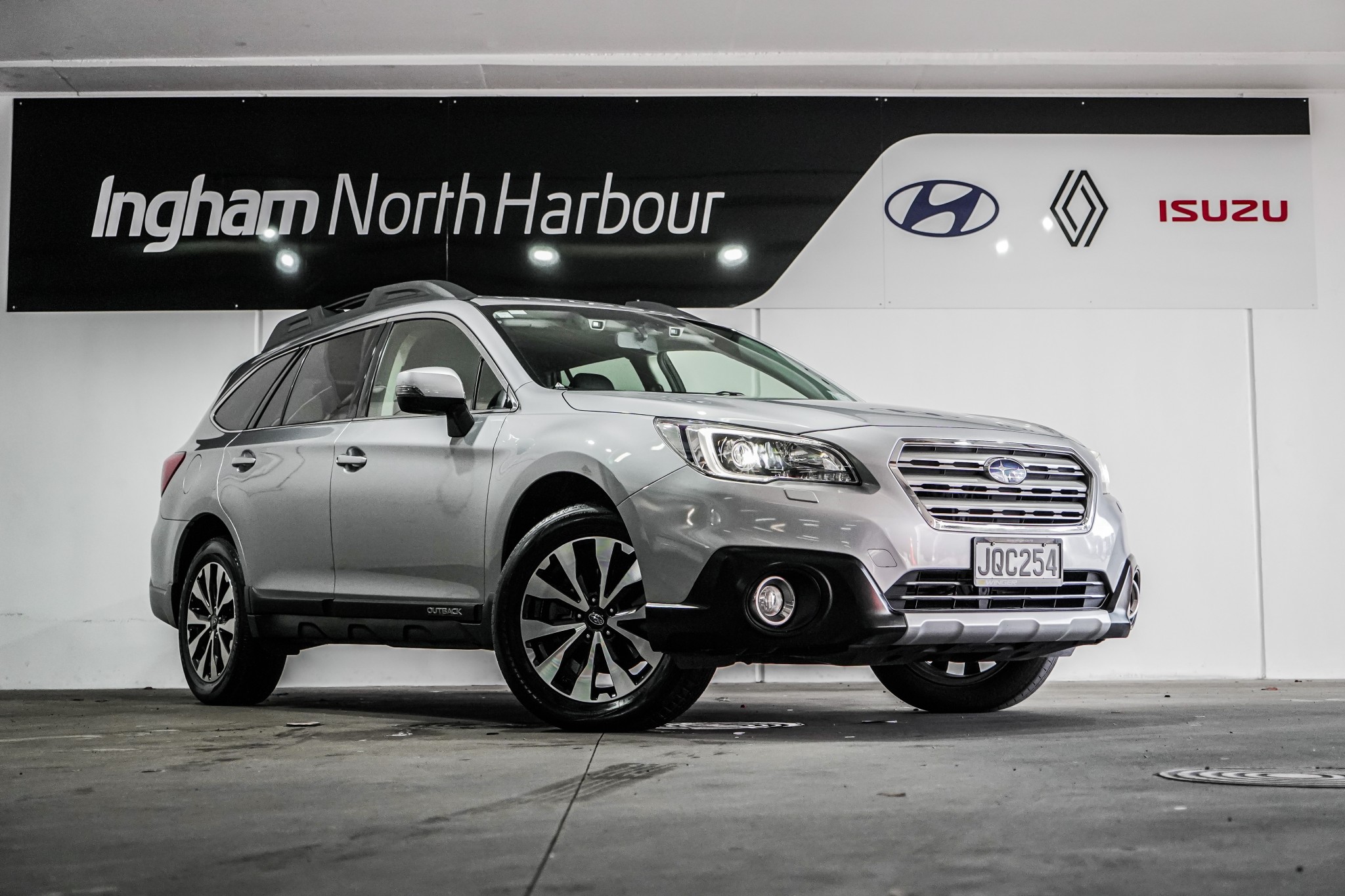 2016 Subaru Outback | PREMIUM 2.5P/4WD/6CV | 23820 | 1