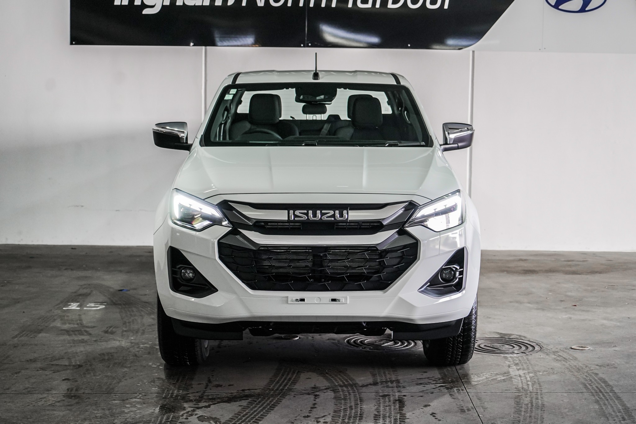 2024 Isuzu D-MAX | LS D/CAB 2WD  | 24075 | 4