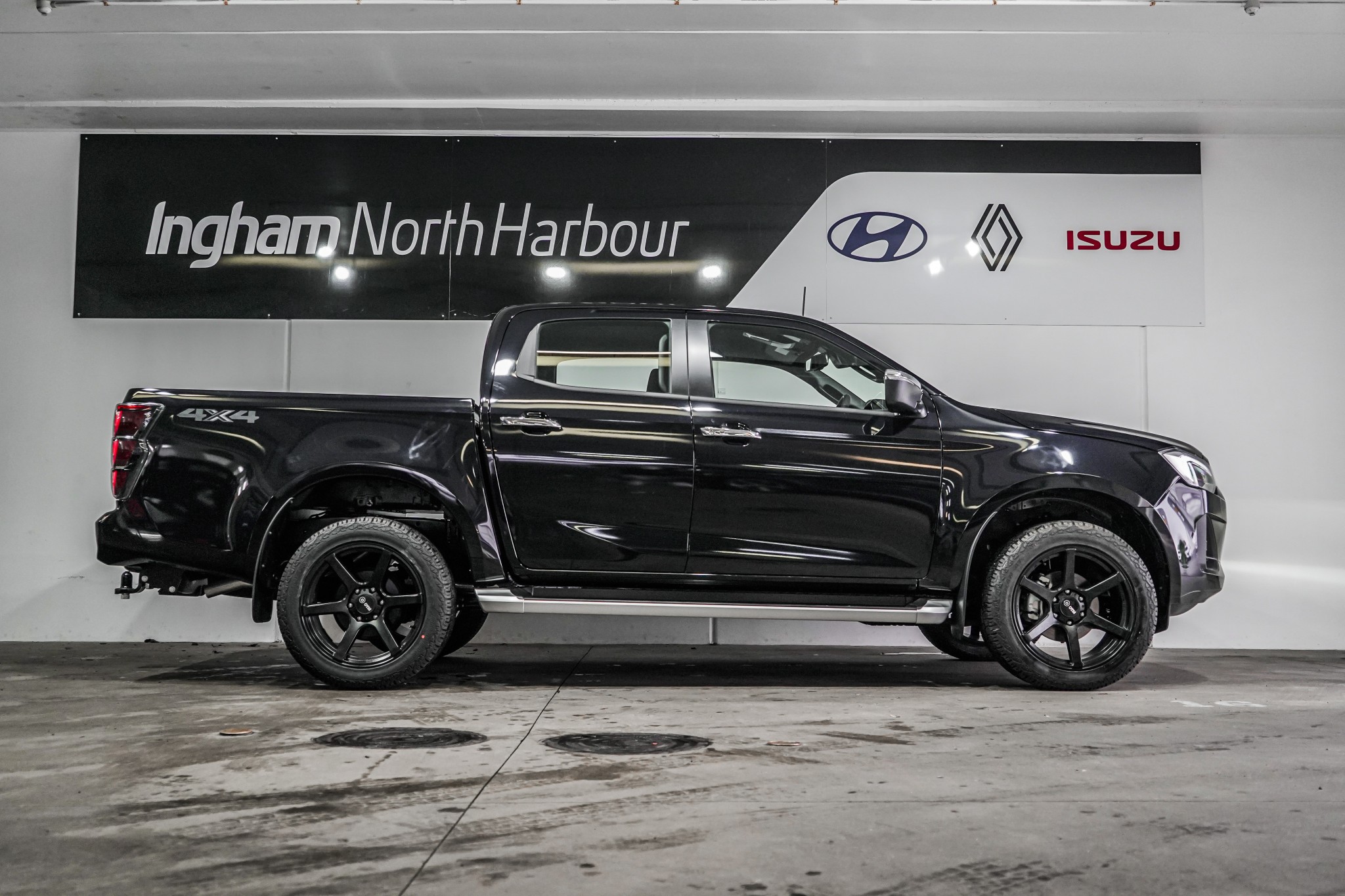 2024 Isuzu D-MAX | LS D/CAB 4WD  | 24077 | 2