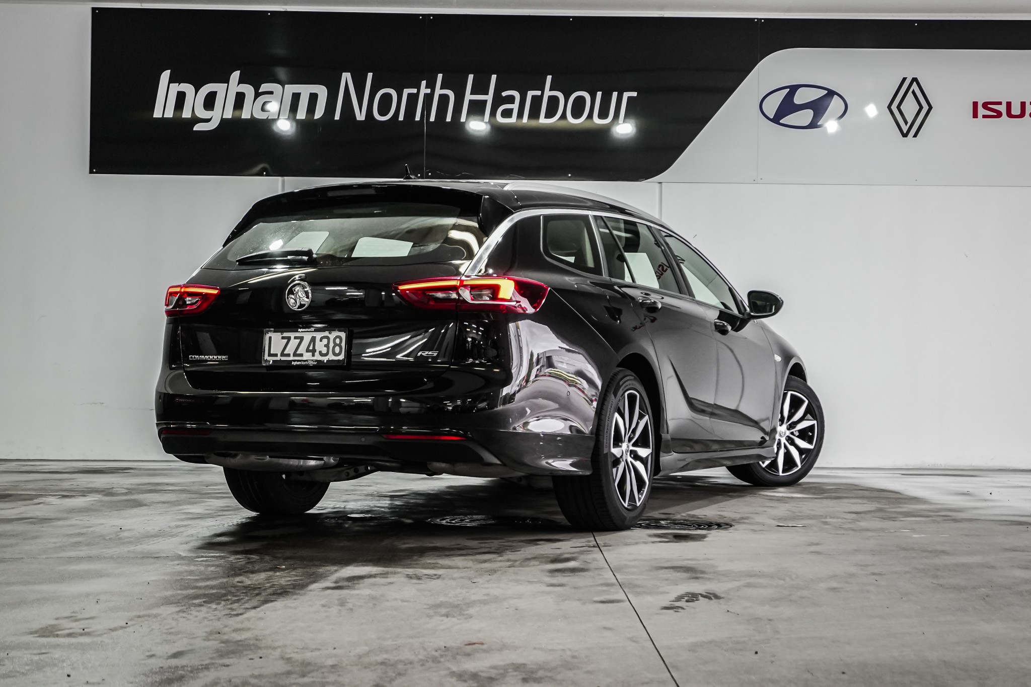 2019 Holden Commodore | RS WAGON 2.0PT/9AT | 24303 | 3