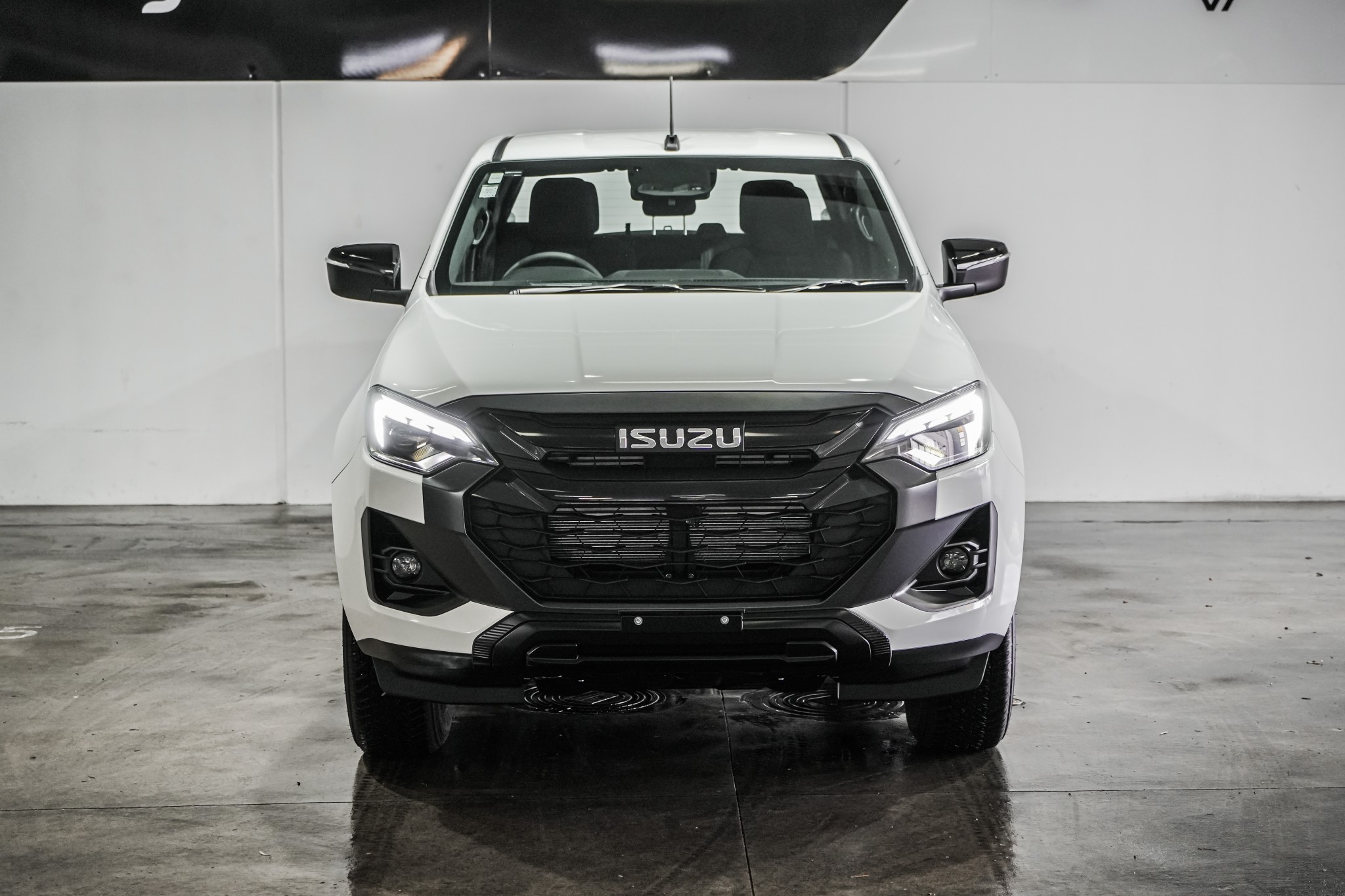 2024 Isuzu D-MAX | 3.0D X-RIDER DCAB AUTO 4WD  | 24224 | 5