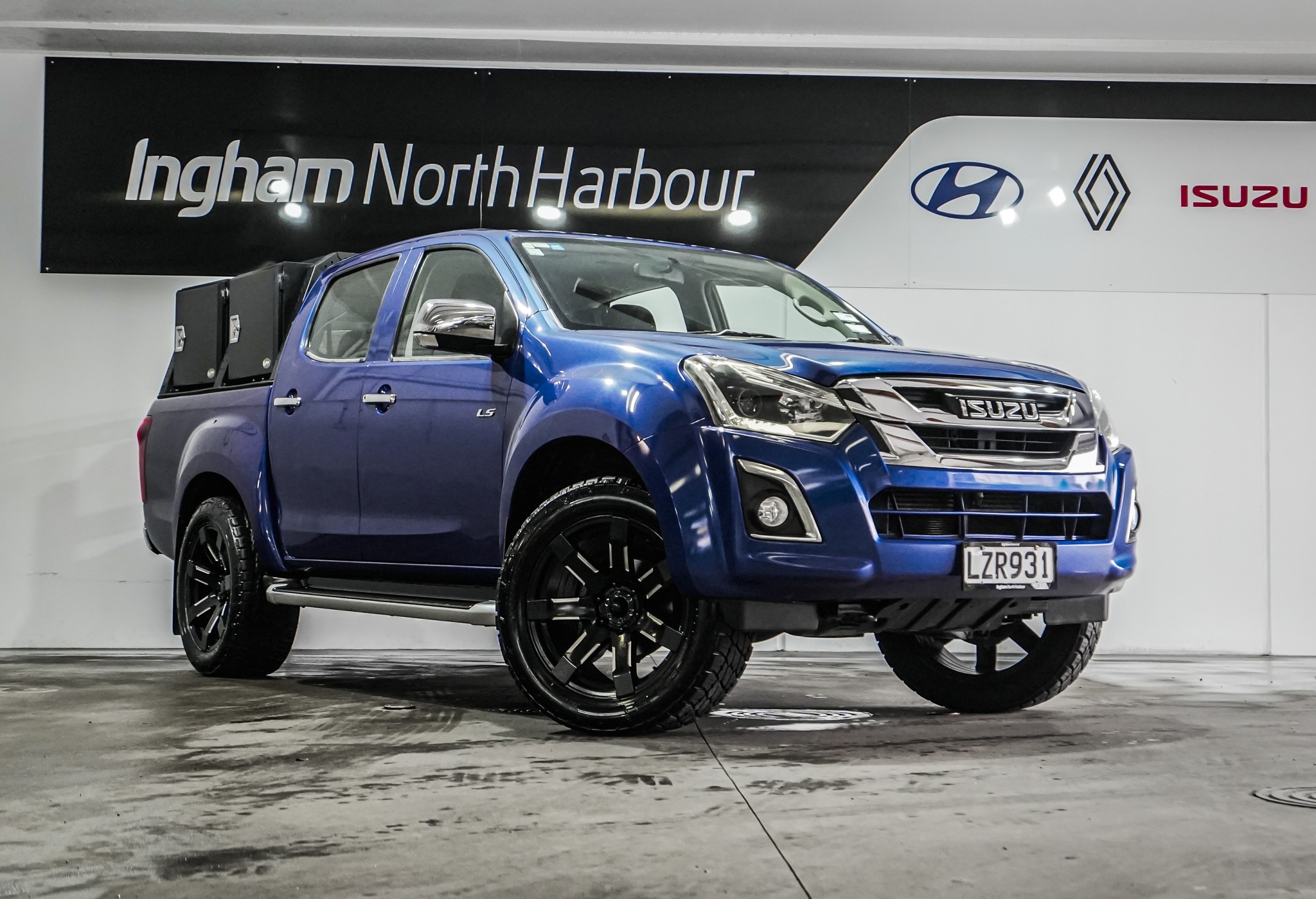 2019 Isuzu D-MAX | LS DC 3.0D/6AT | 24567 | 1