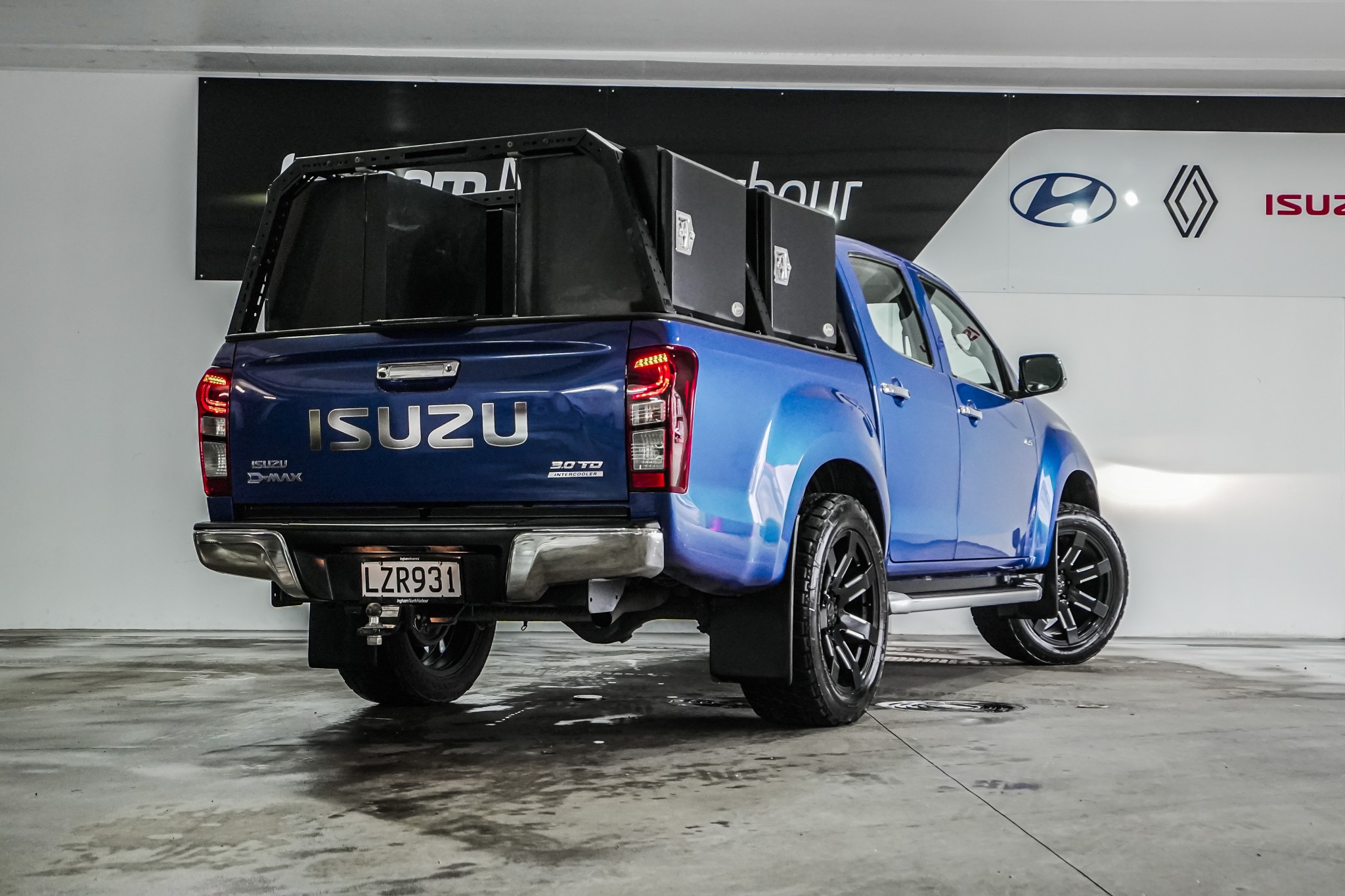 2019 Isuzu D-MAX | LS DC 3.0D/6AT | 24567 | 3