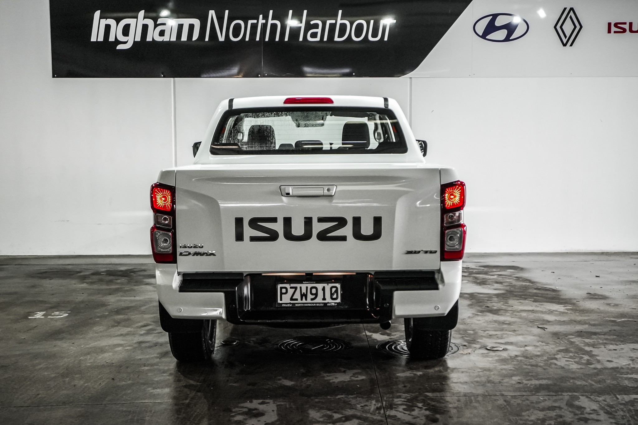 2023 Isuzu D-MAX | LS-M DOUBLE CAB 4WD | 24702 | 4