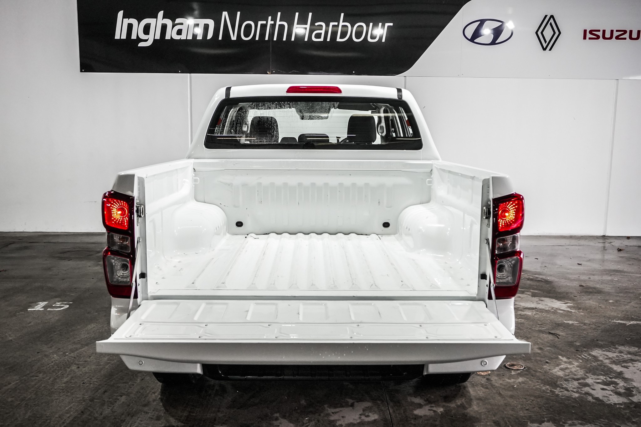 2023 Isuzu D-MAX | LS-M DOUBLE CAB 4WD | 24702 | 5