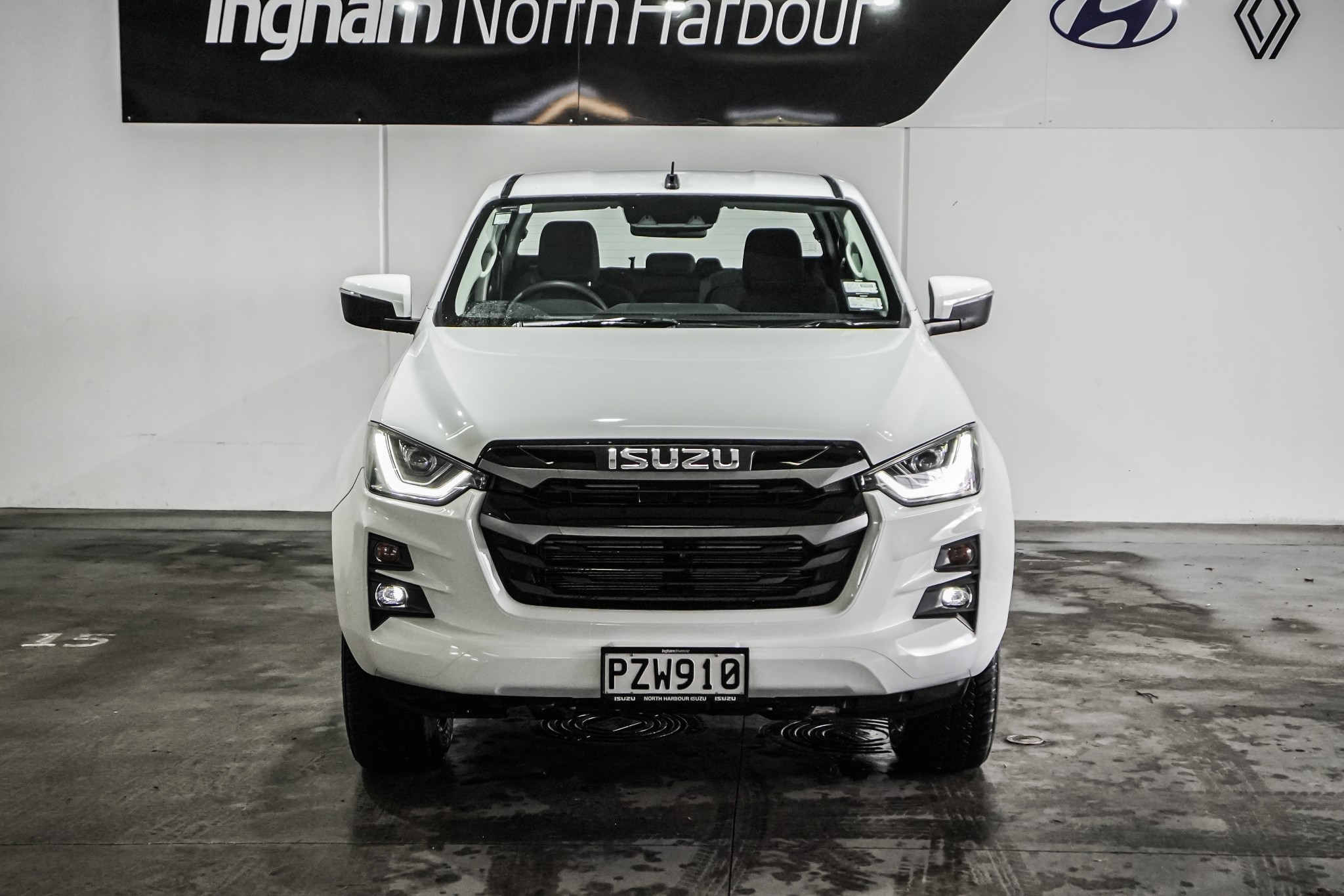 2023 Isuzu D-MAX | LS-M DOUBLE CAB 4WD | 24702 | 6