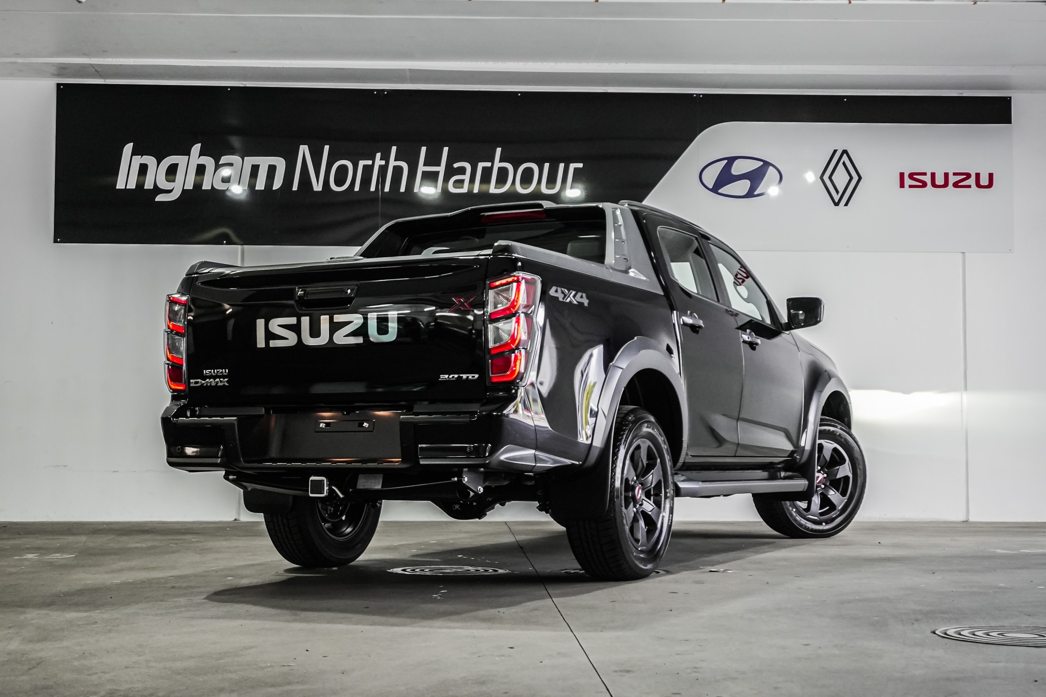 2025 Isuzu D-MAX | X-TERRAIN DOUBLE CAB | 25534 | 3