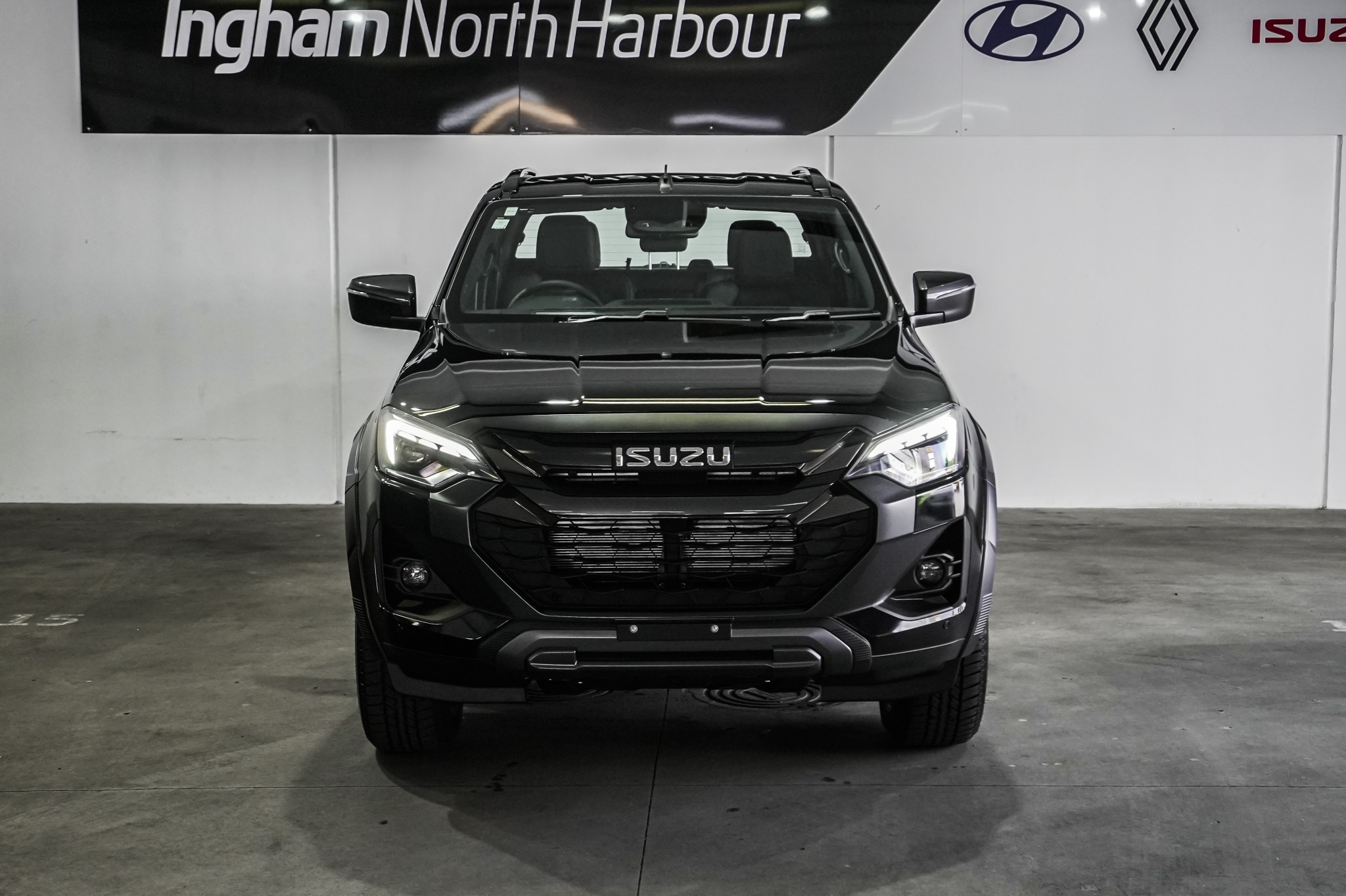 2025 Isuzu D-MAX | X-TERRAIN DOUBLE CAB | 25534 | 4