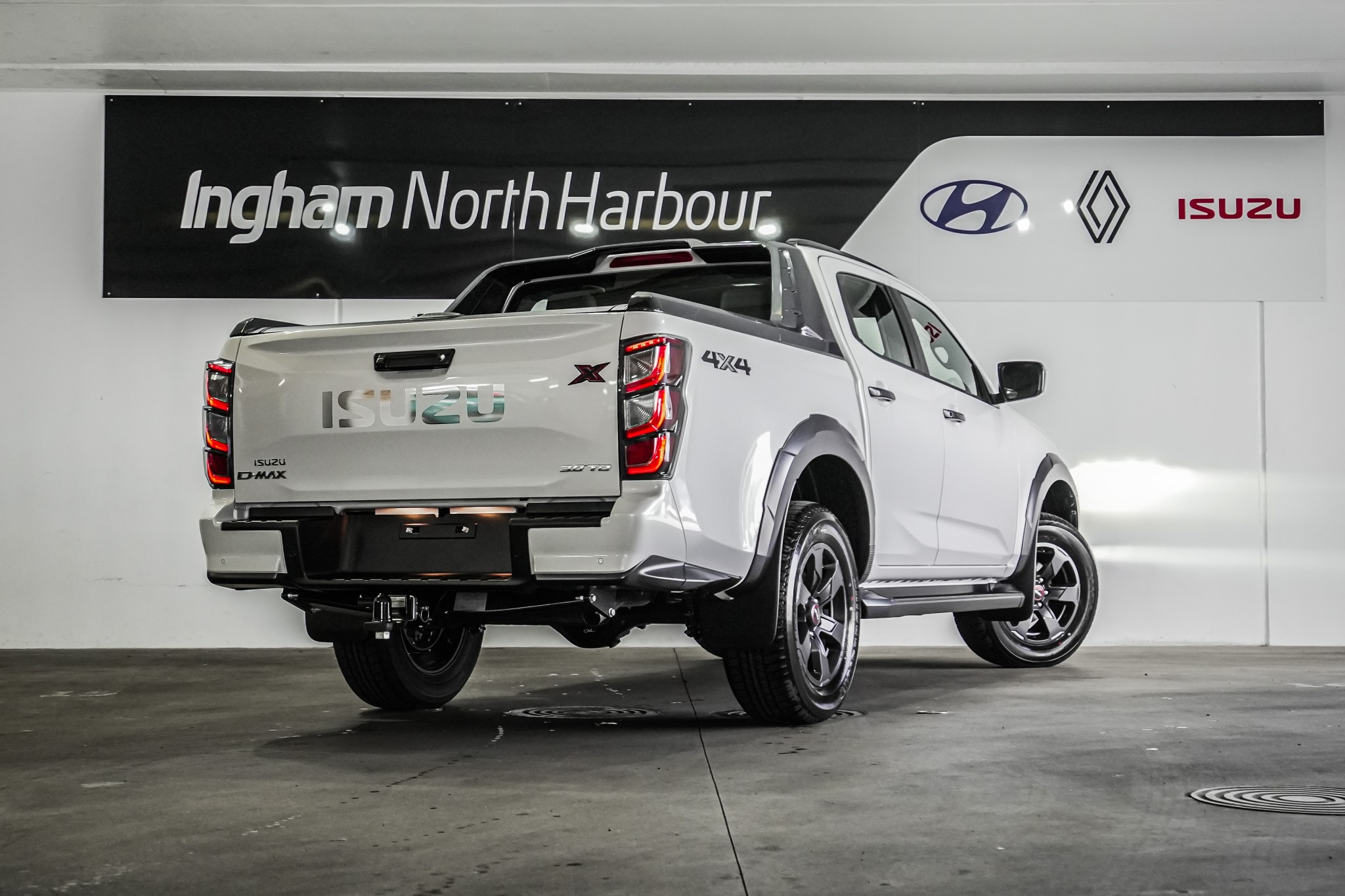 2025 Isuzu D-MAX | X-TERRAIN DOUBLE CAB | 25538 | 4