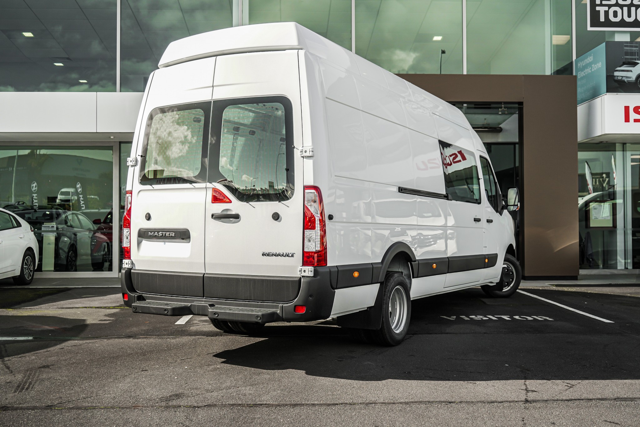 2024 Renault Master | ELWB L4H3 | 24196 | 3