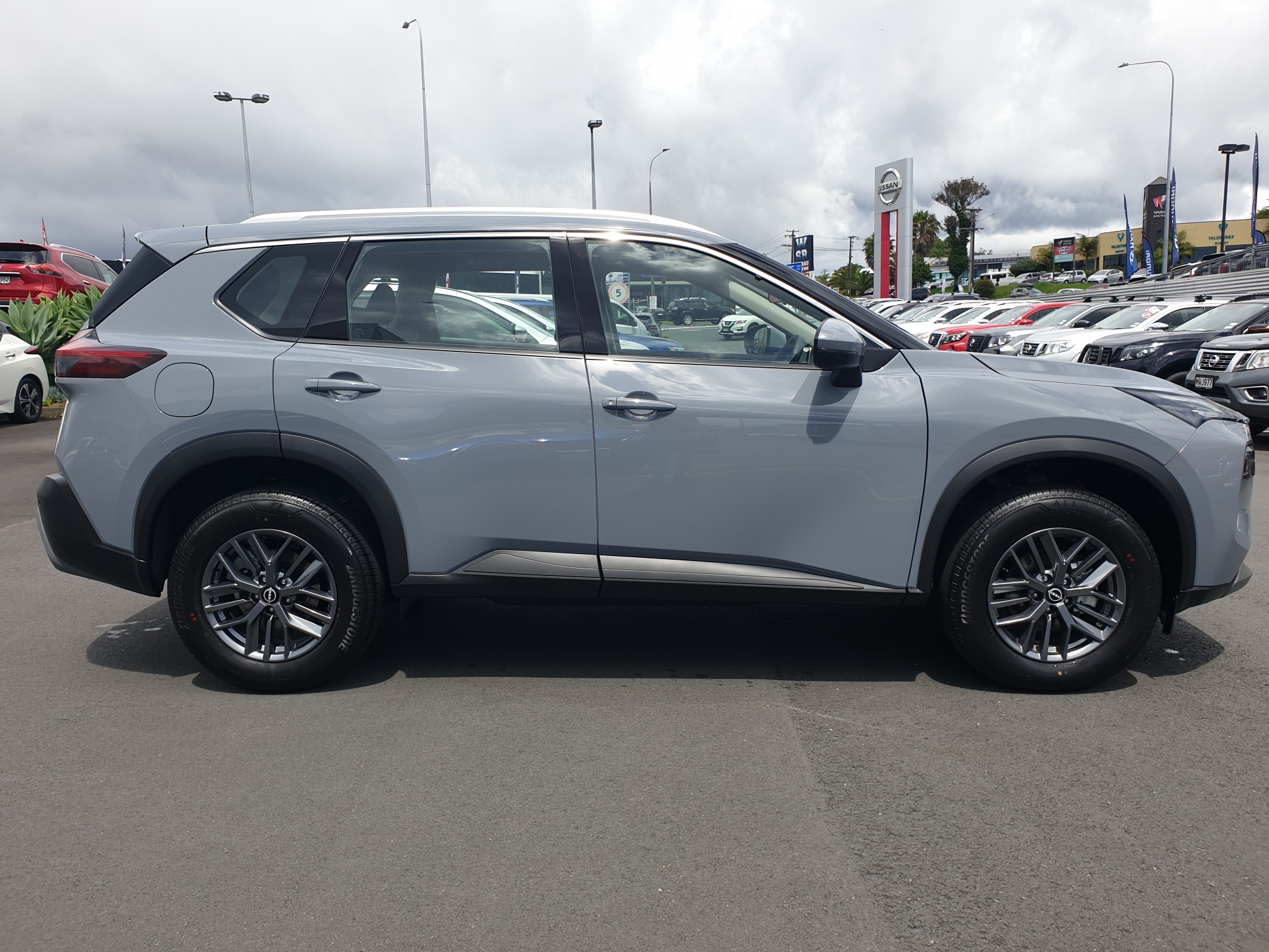 2024 Nissan X-Trail | ST  | 24000 | 5