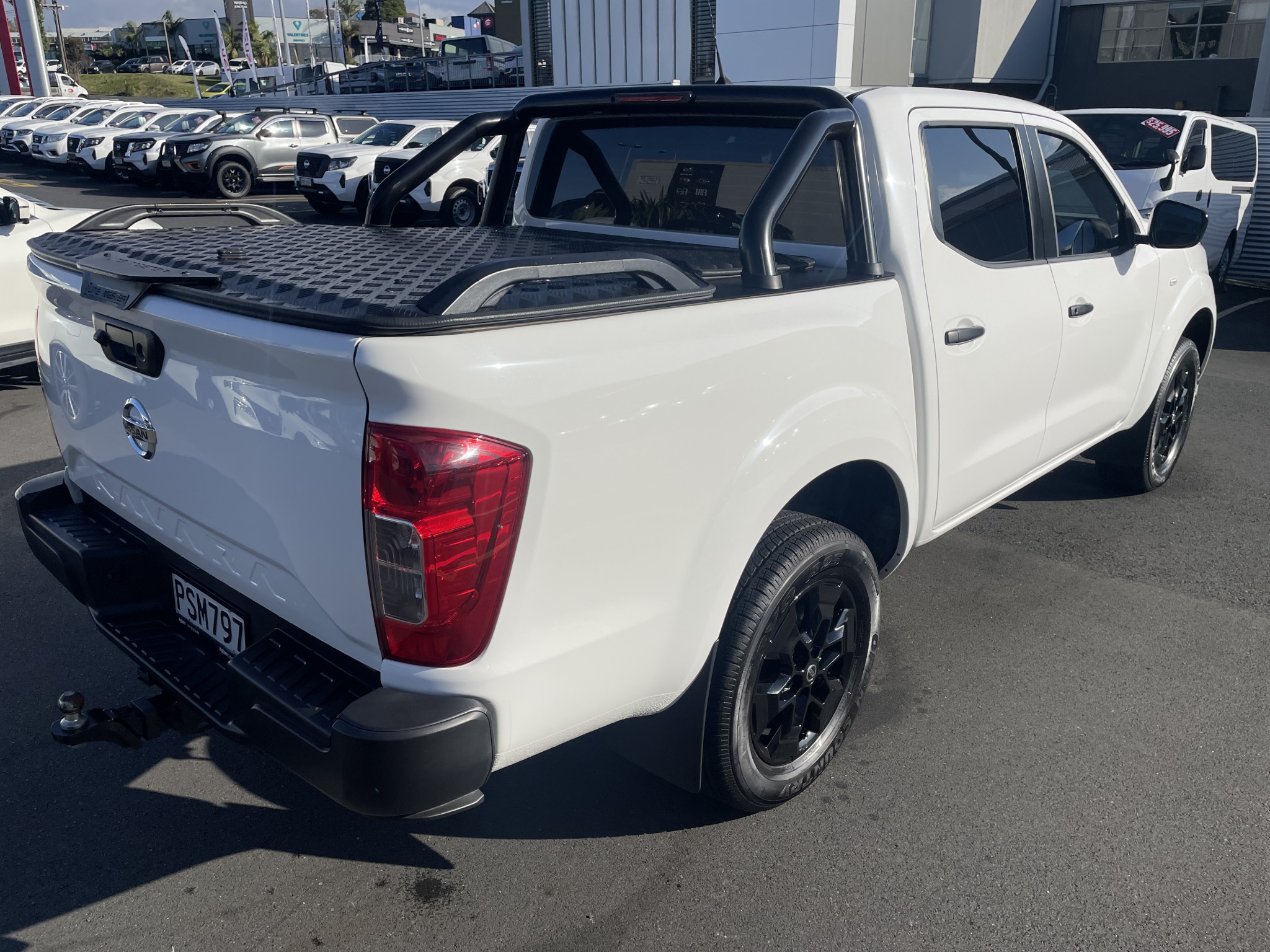 2023 Nissan Navara | SL-450 2.3D/4WD | 24063 | 6