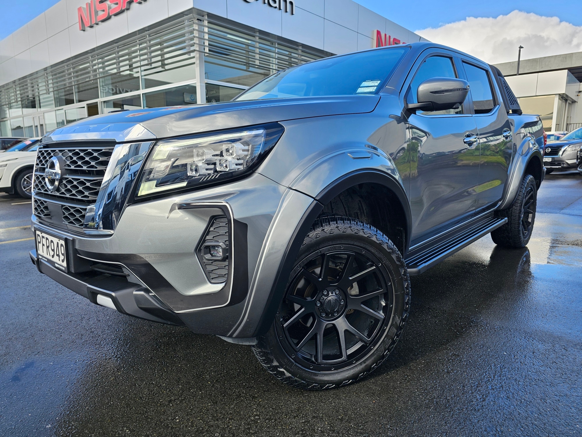 2022 Nissan Navara | ST STORM EDITION 2.3D/4WD/6MT | 24194 | 2