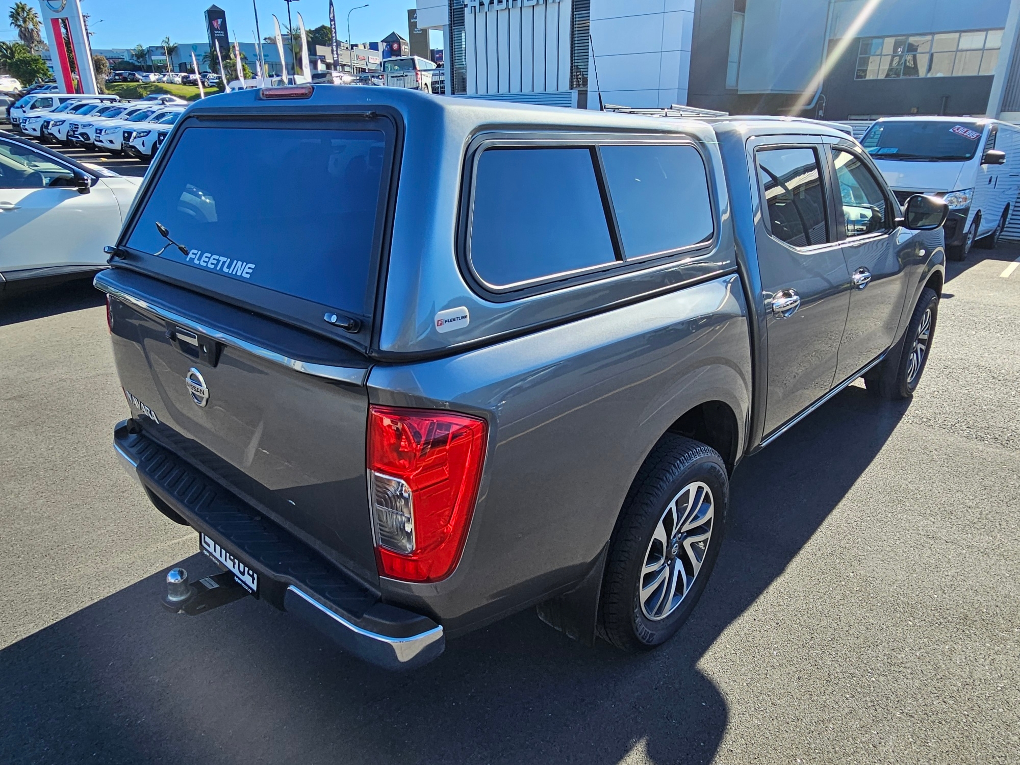 2019 Nissan Navara | RX 2.3D/6MT/UT/4DR/5 | 24117 | 6