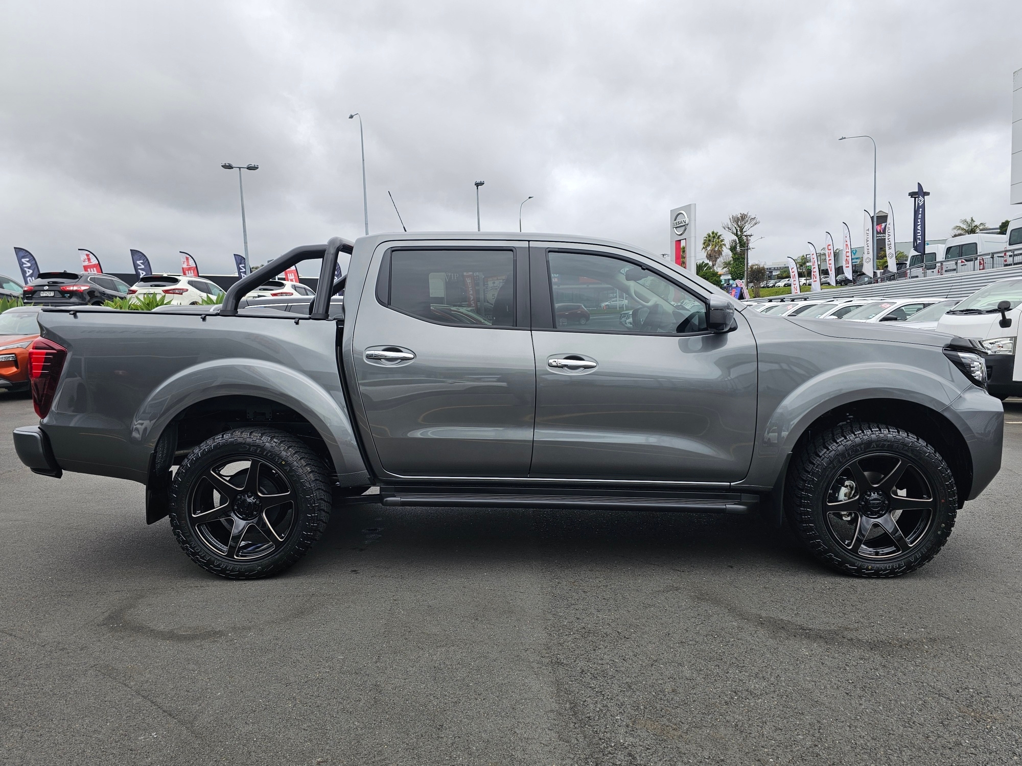 2024 Nissan Navara | TITANIUM 4WD | 24399 | 6