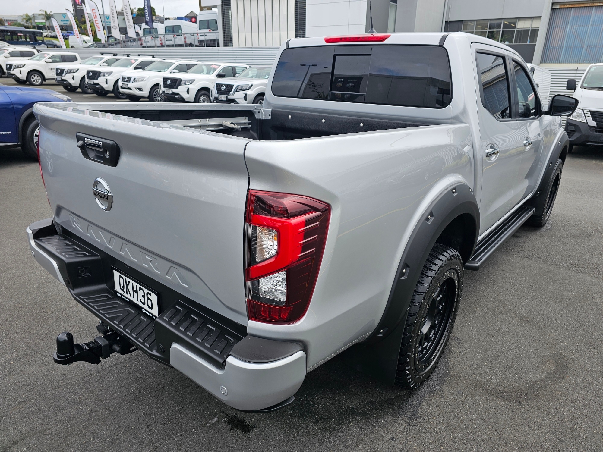 2024 Nissan Navara | ST-X i-SPORT 4WD | 24400 | 6