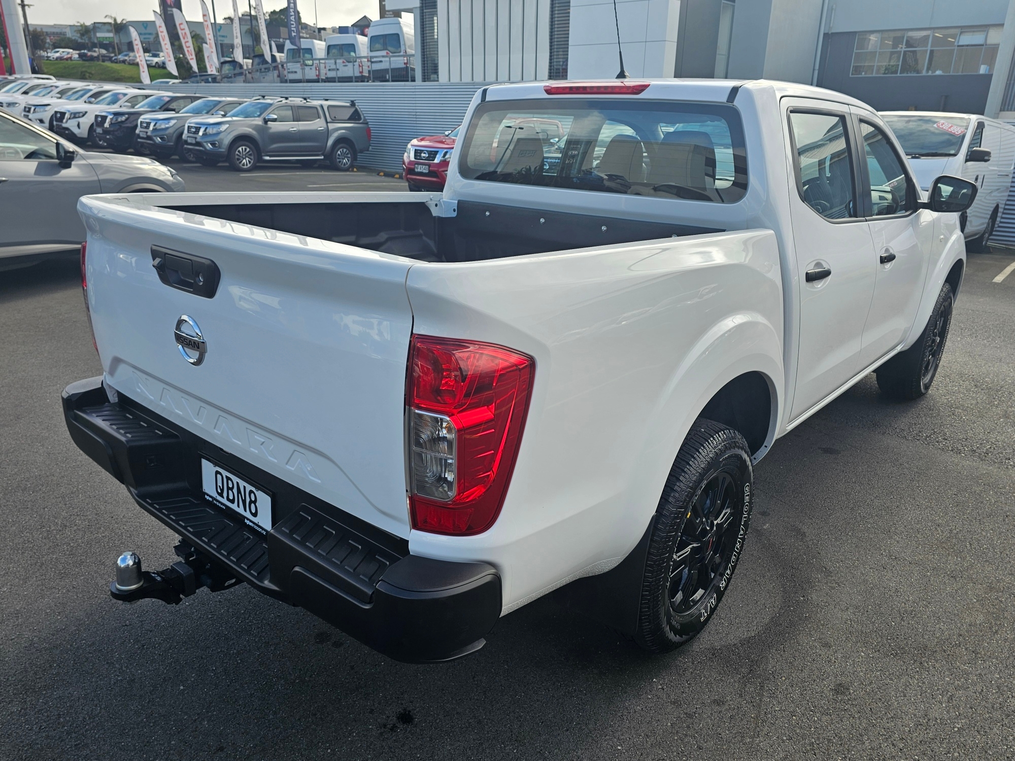 2023 Nissan Navara | SL-450 4WD | 24517 | 6