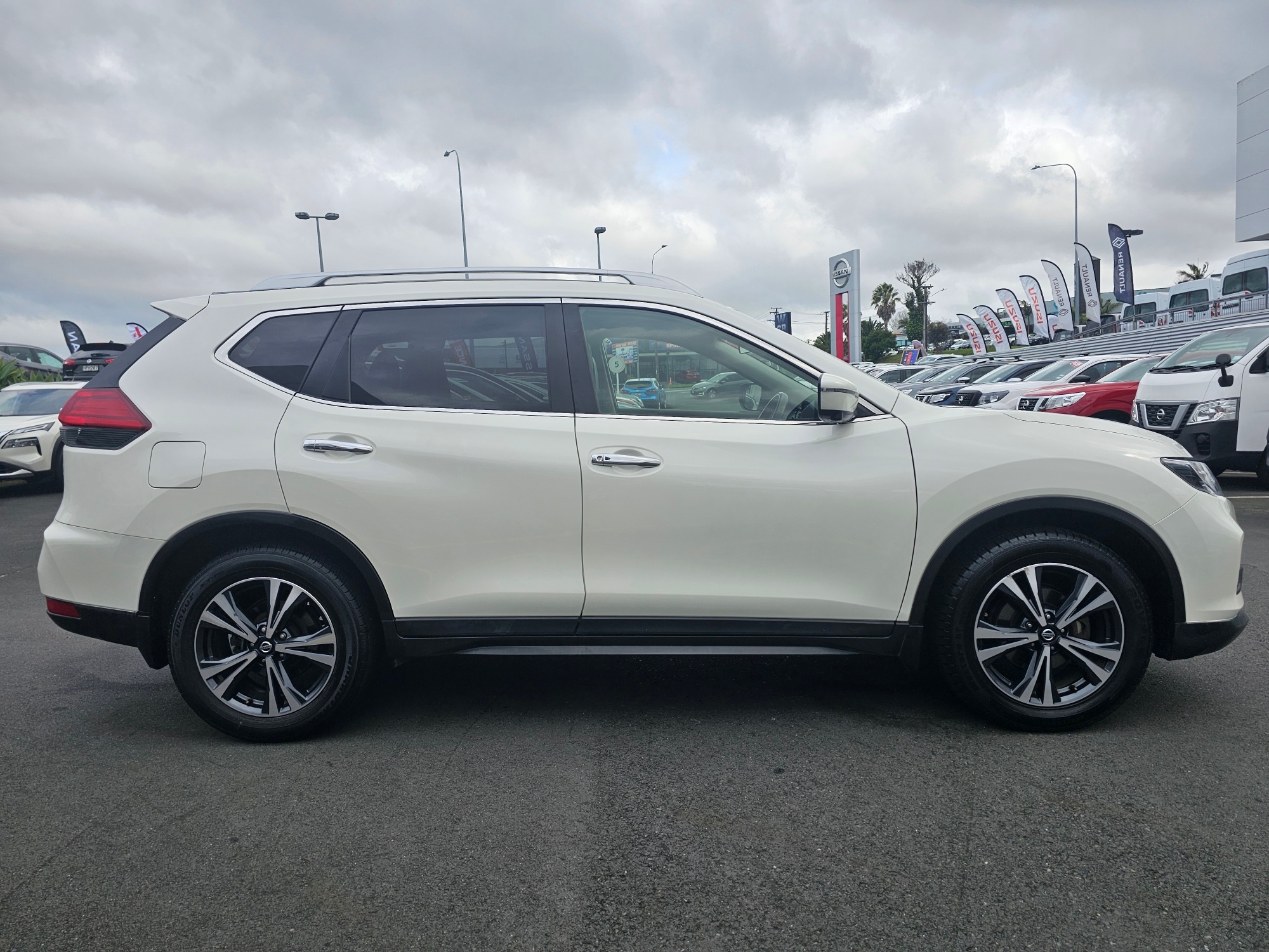 2021 Nissan X-Trail | ST-L 4WD | 24520 | 5