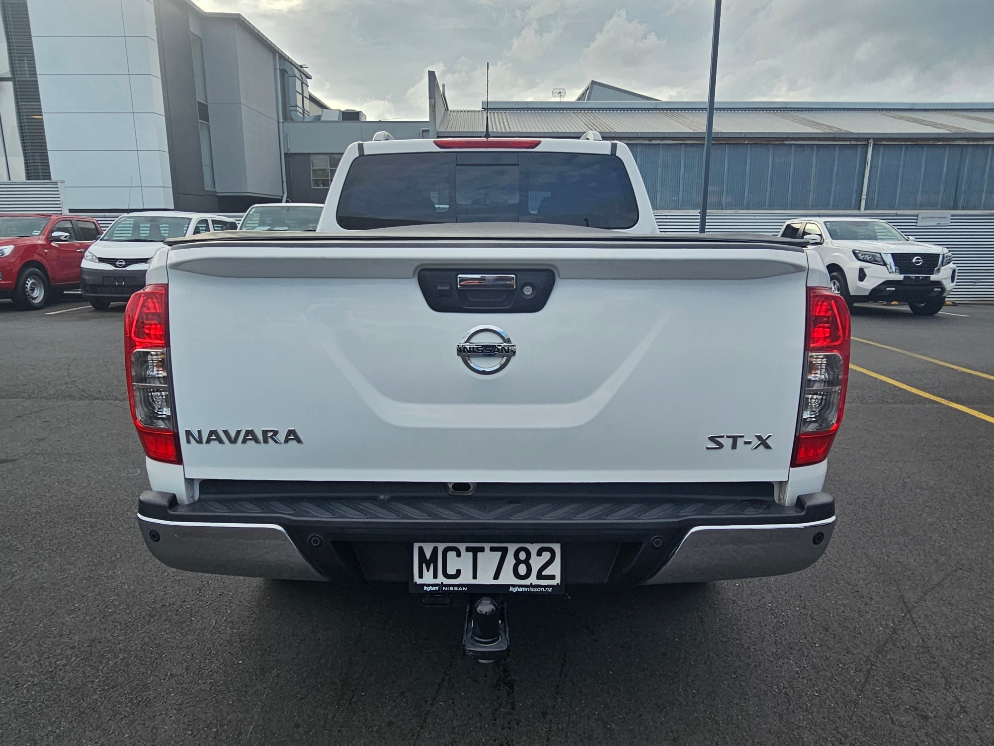 2019 Nissan Navara | ST-X 2WD | 24535 | 7