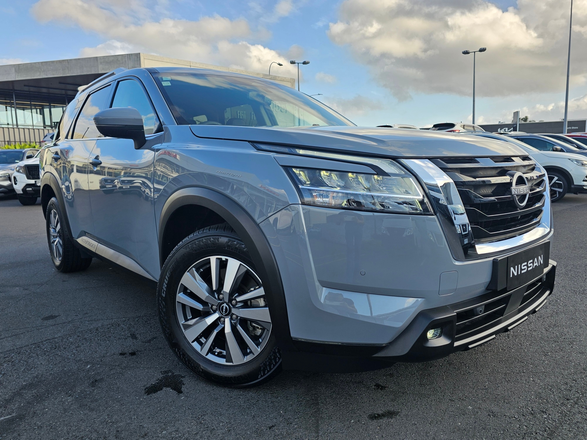 2024 Nissan Pathfinder | Ti 3.5/4WD | 24537 | 4