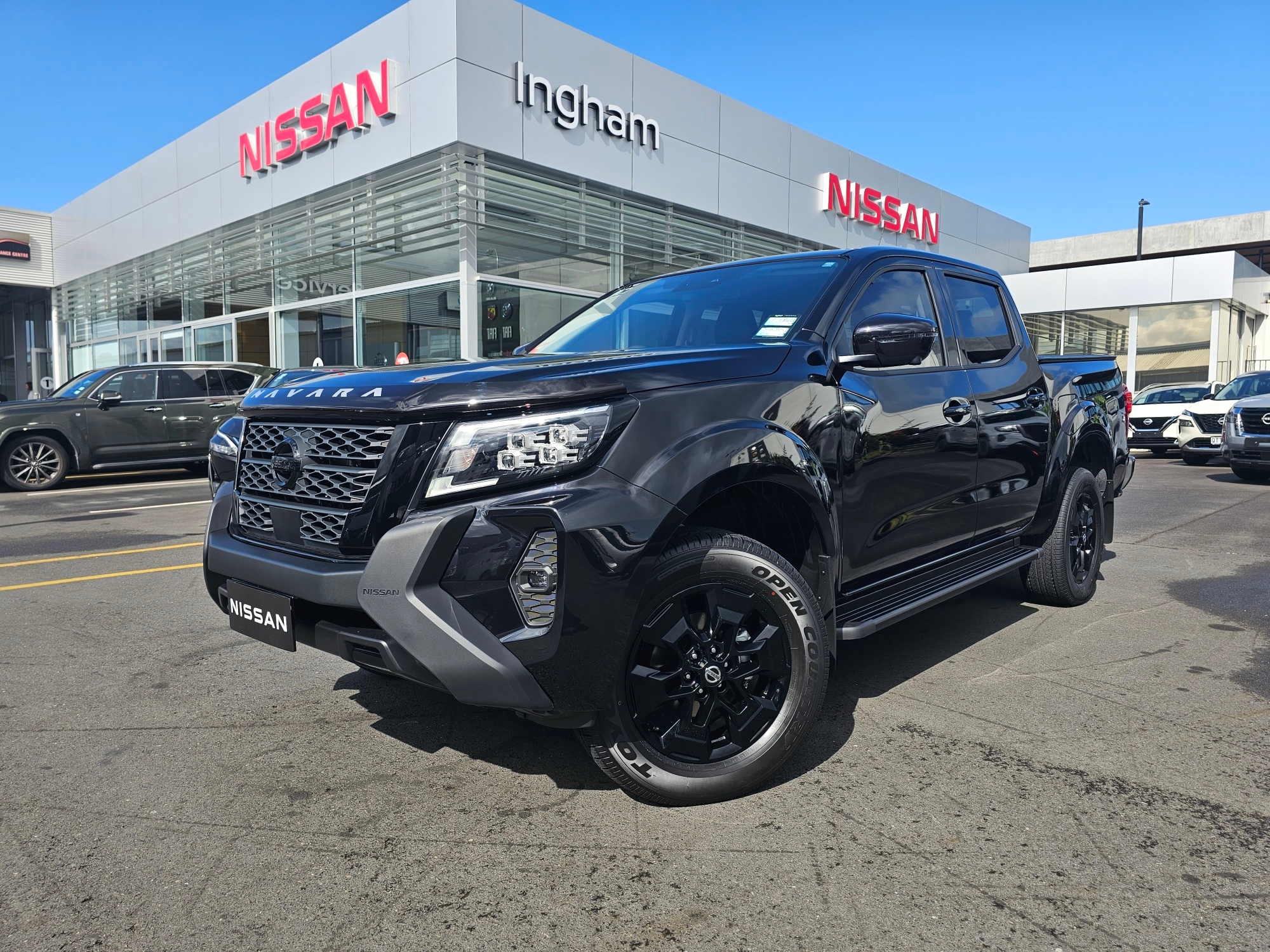 2024 Nissan Navara | ST-X 4WD BLACK EDITION | 24696 | 1