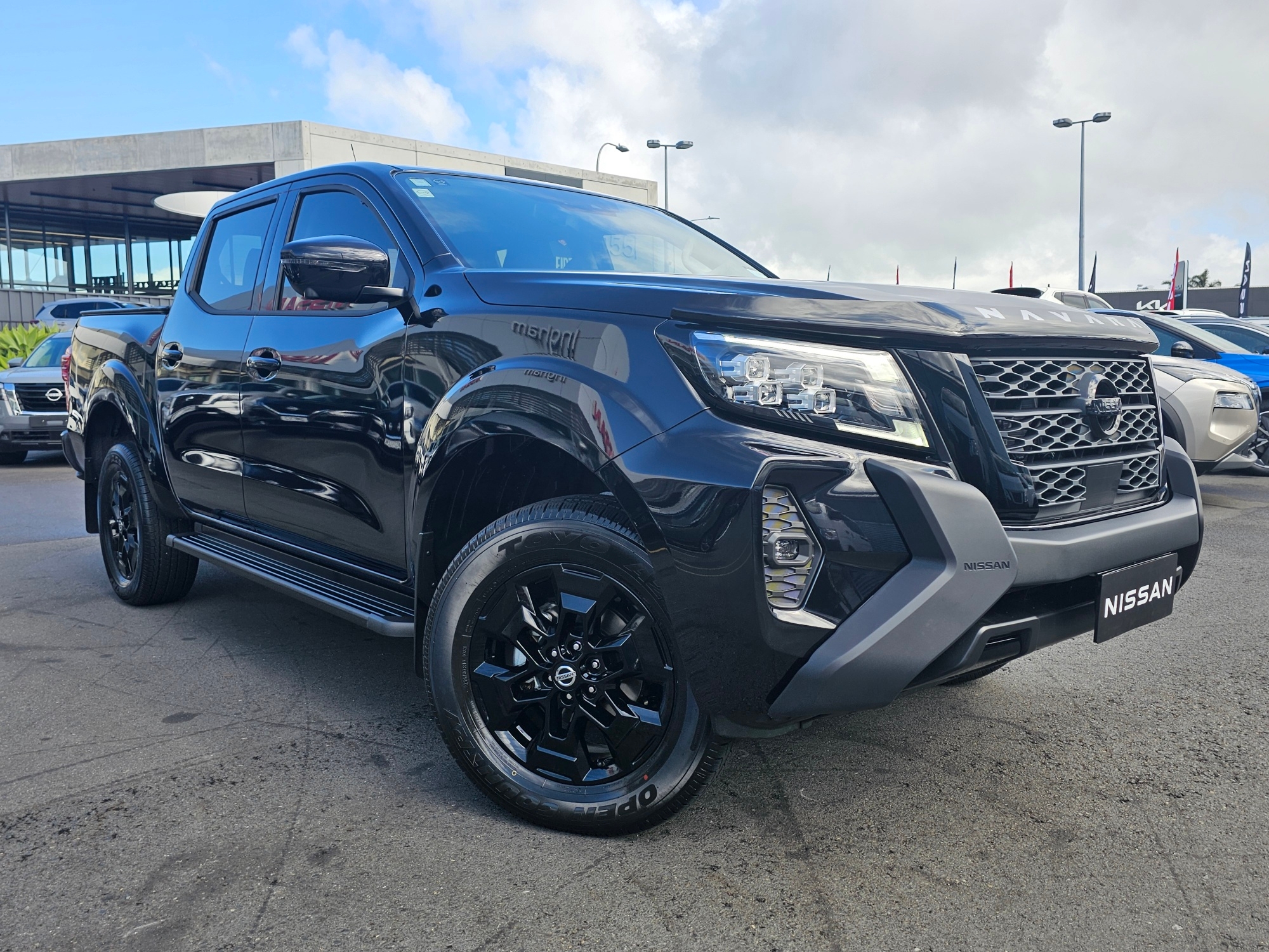 2024 Nissan Navara | ST-X 4WD BLACK EDITION | 24696 | 4