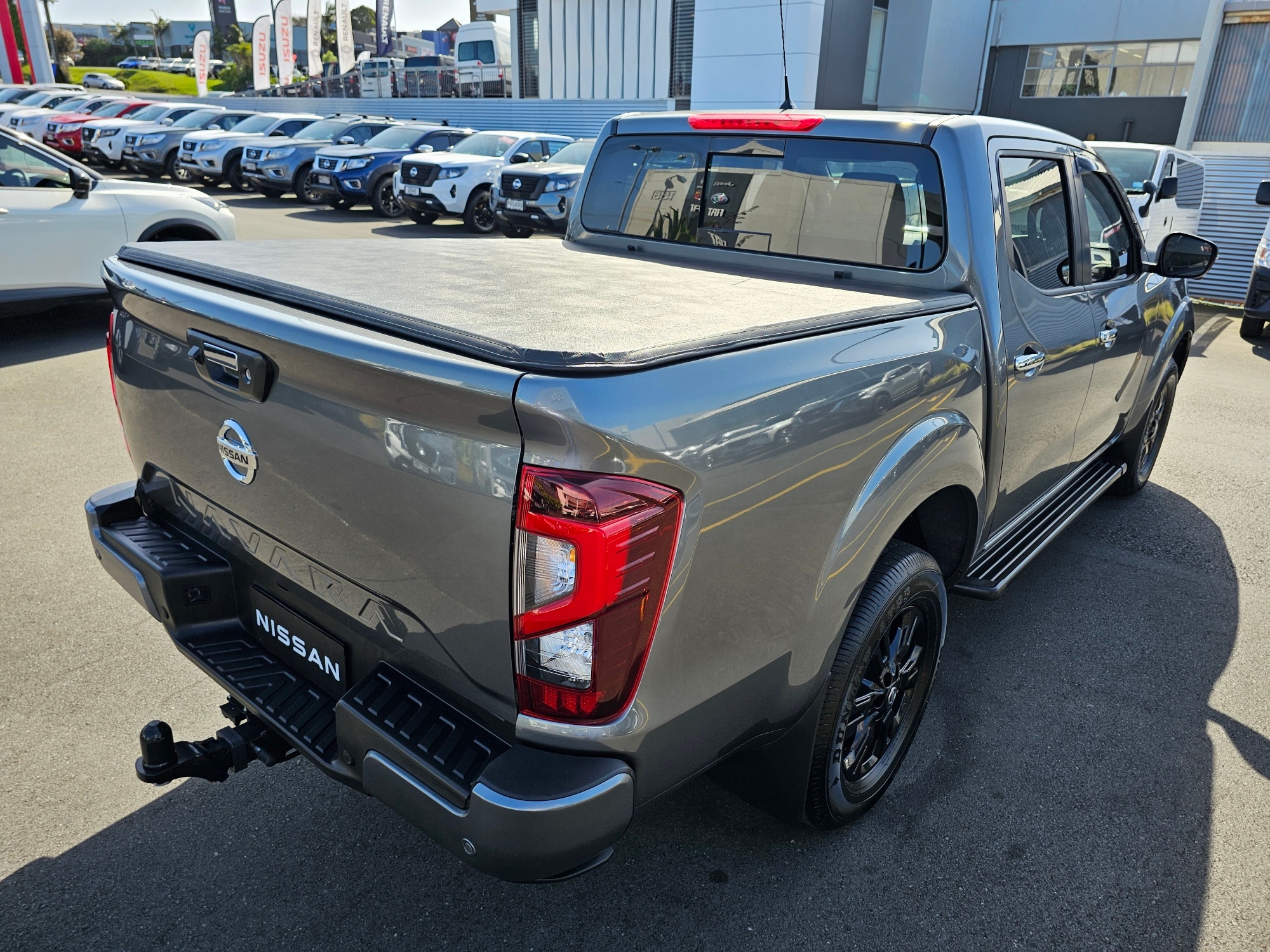 2024 Nissan Navara | ST SPORT | 24747 | 6