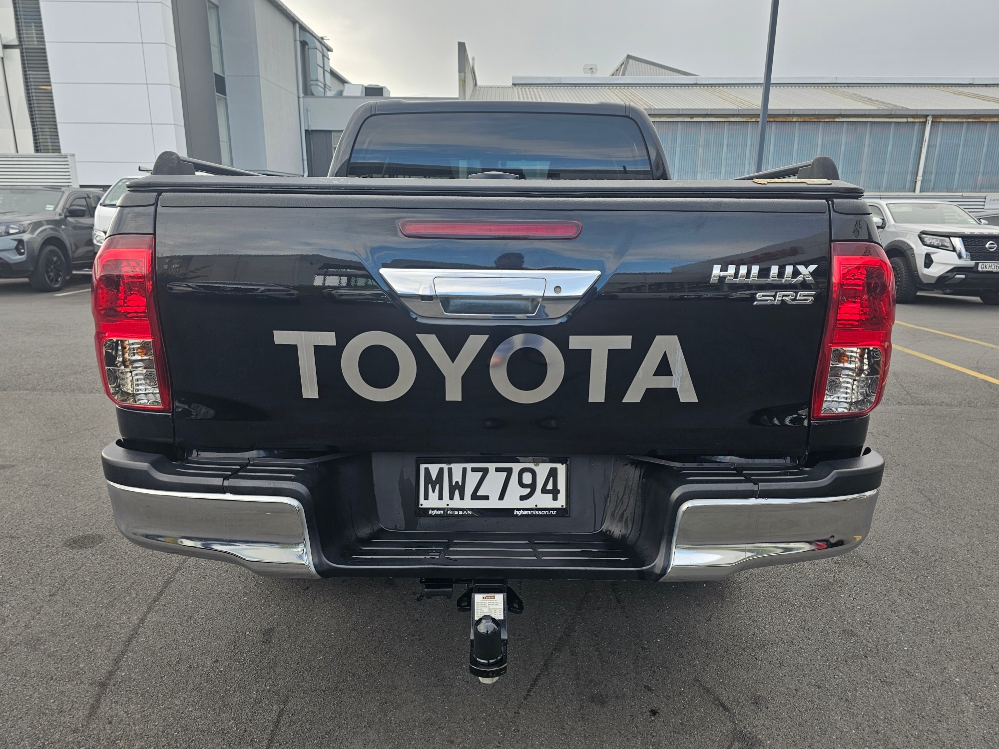 2020 Toyota Hilux | SR5 TD DC 2.8DT/4WD | 24886 | 7