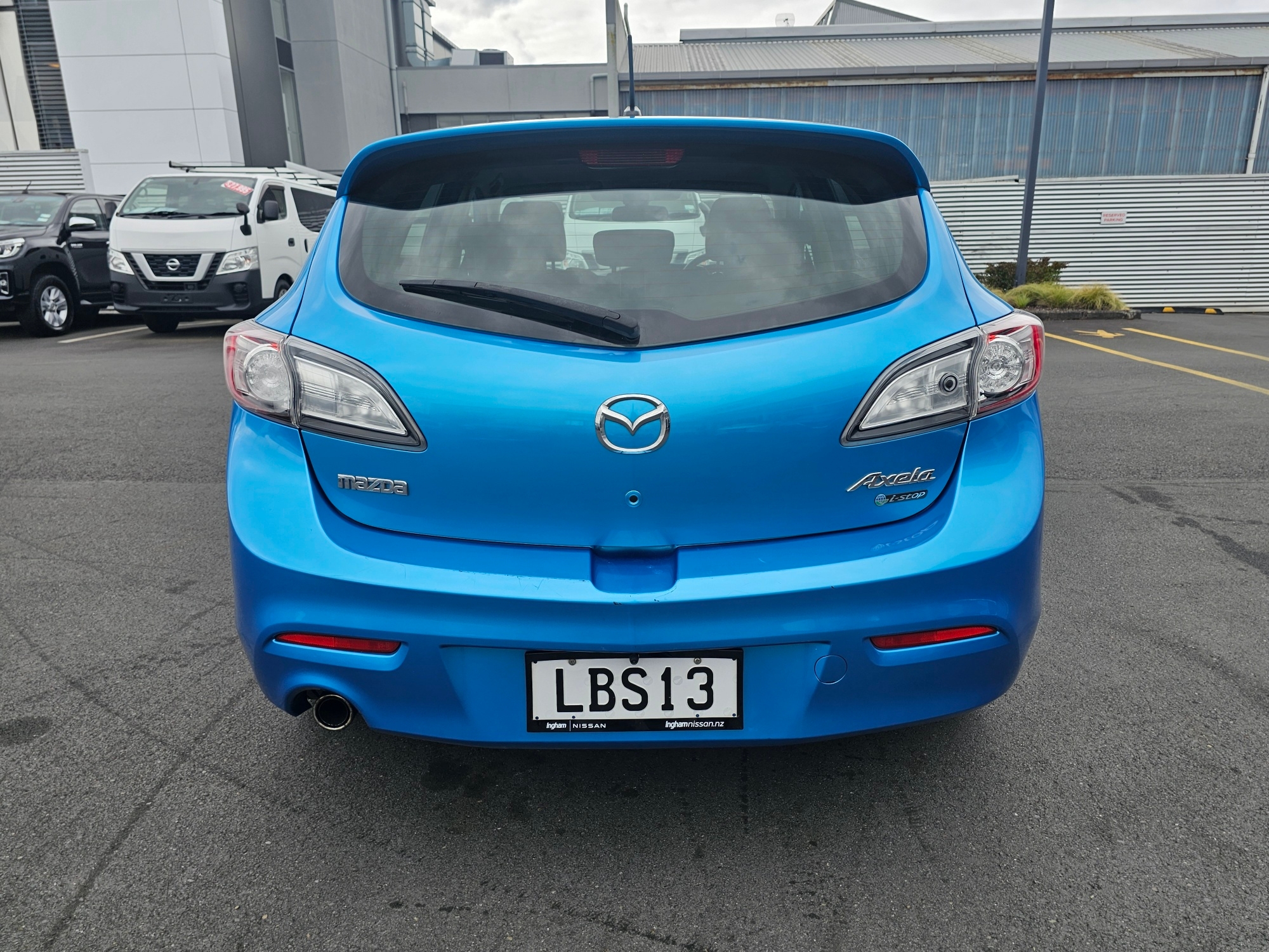 2011 Mazda Axela | 2.0P | 24947 | 7