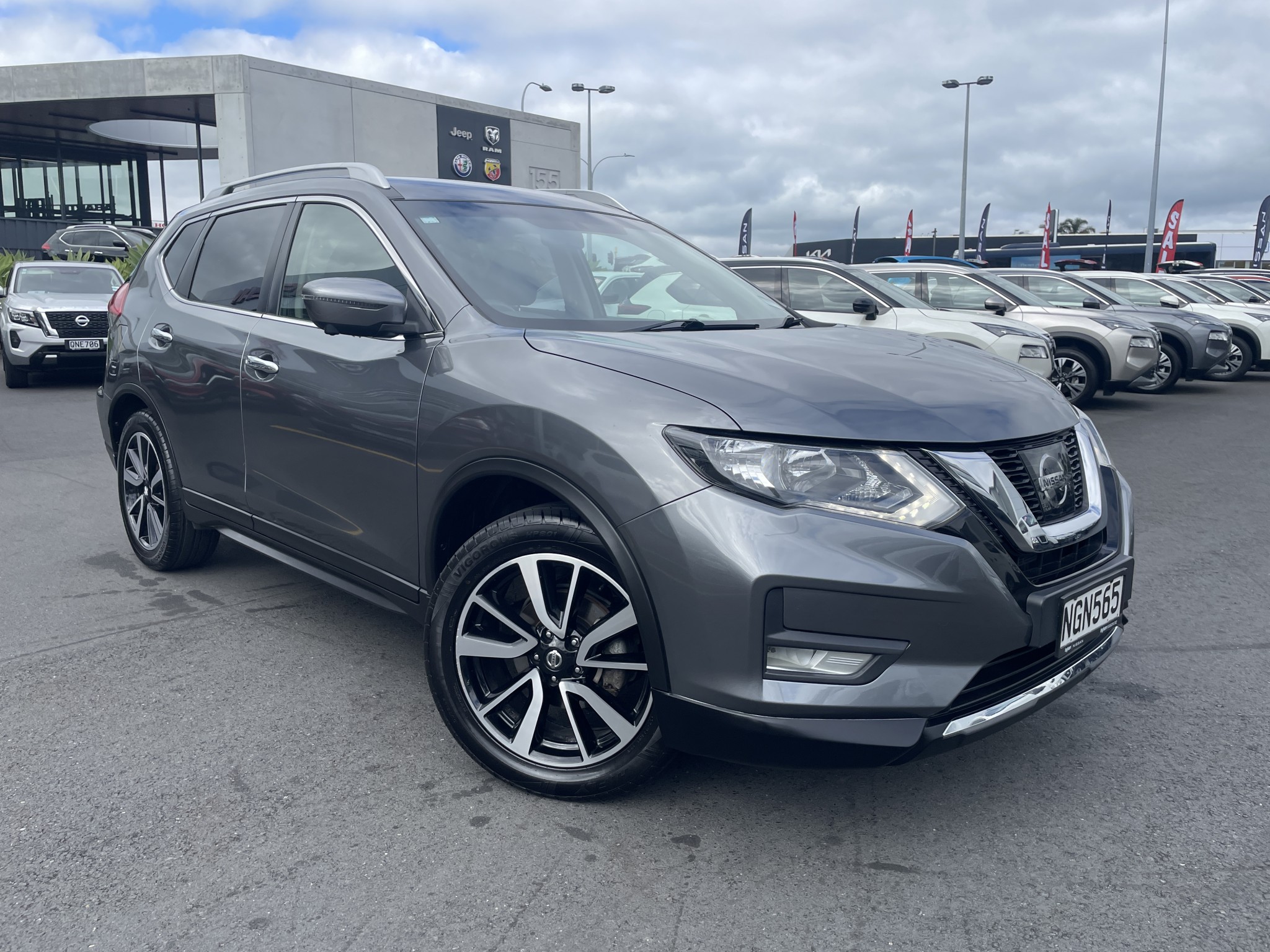 2021 Nissan X-Trail | ST-L 2.5P 4WD | 24965 | 4