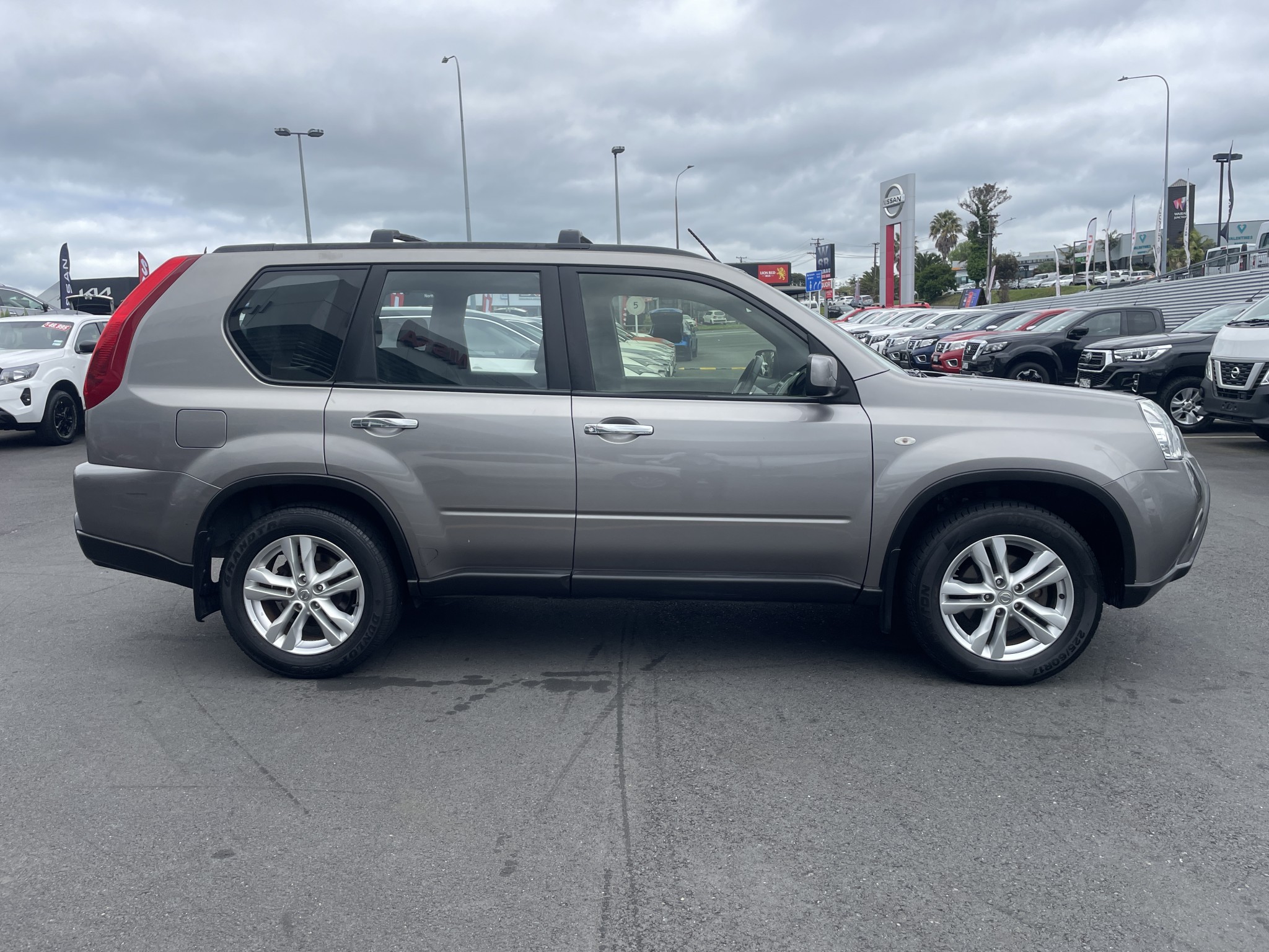 2014 Nissan X-Trail | 2.0 2WD CVT | 24972 | 5