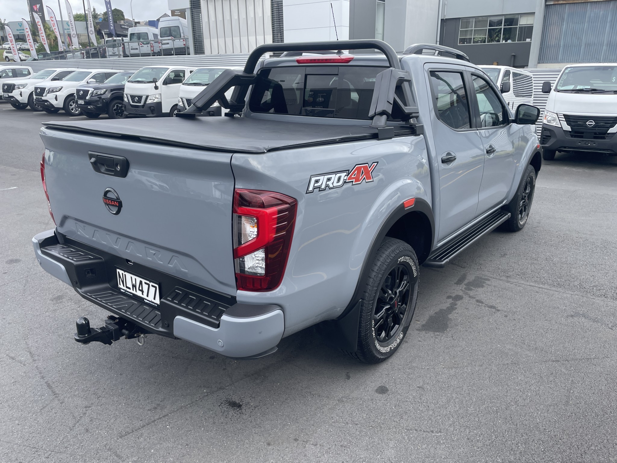 2021 Nissan Navara | PRO-4X 2.3D 4WD  | 25040 | 6