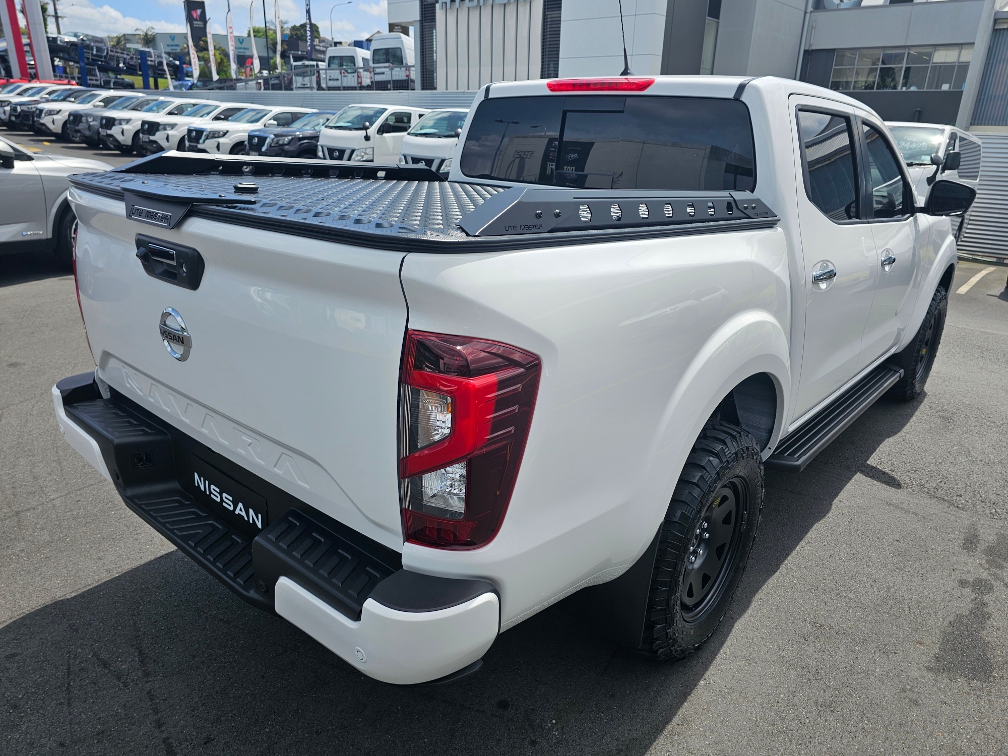 2024 Nissan Navara | ST I-ADVENTURE 4WD/AUTO | 25051 | 6