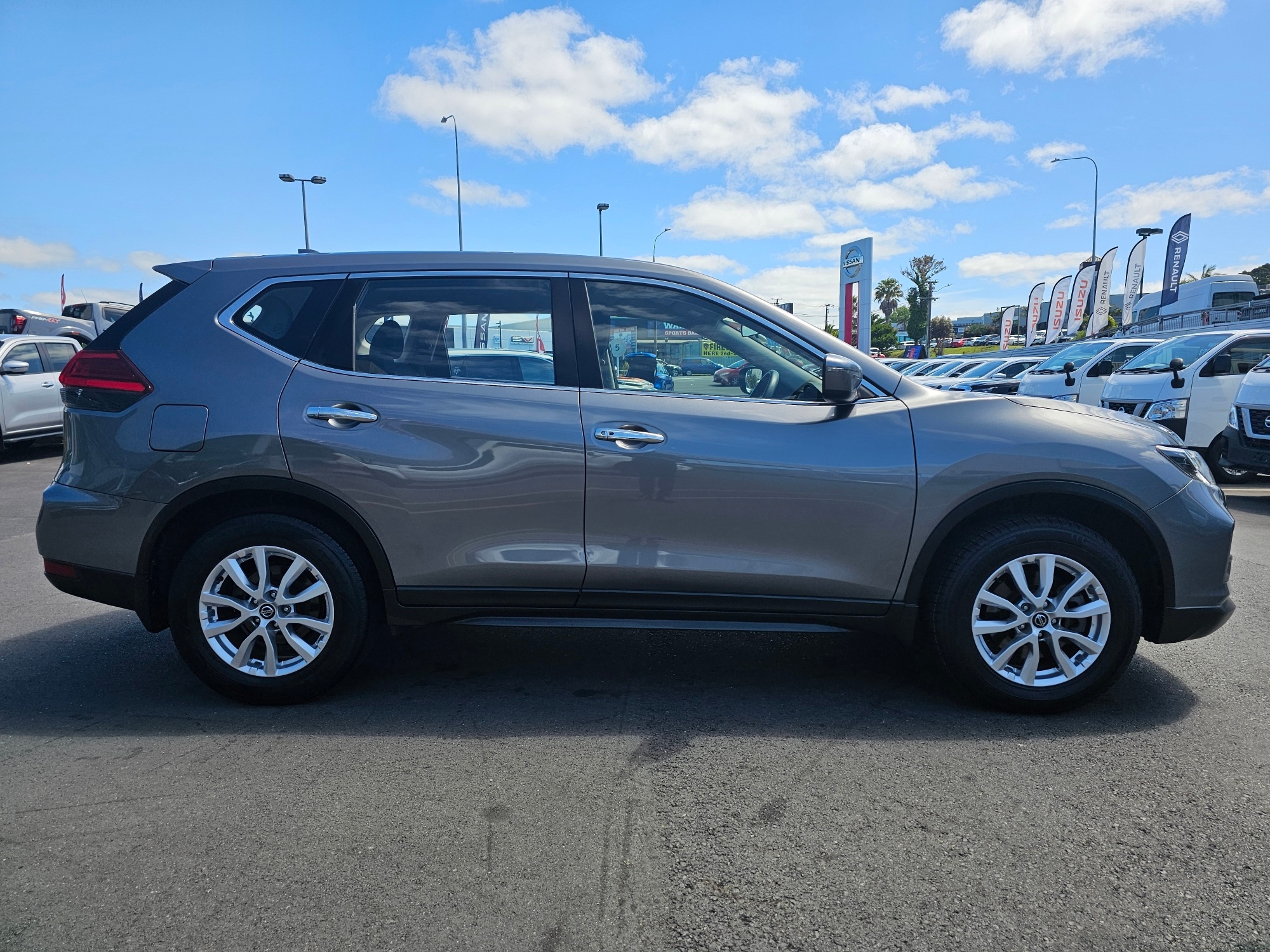 2019 Nissan X-Trail | ST 2.5P | 25059 | 5