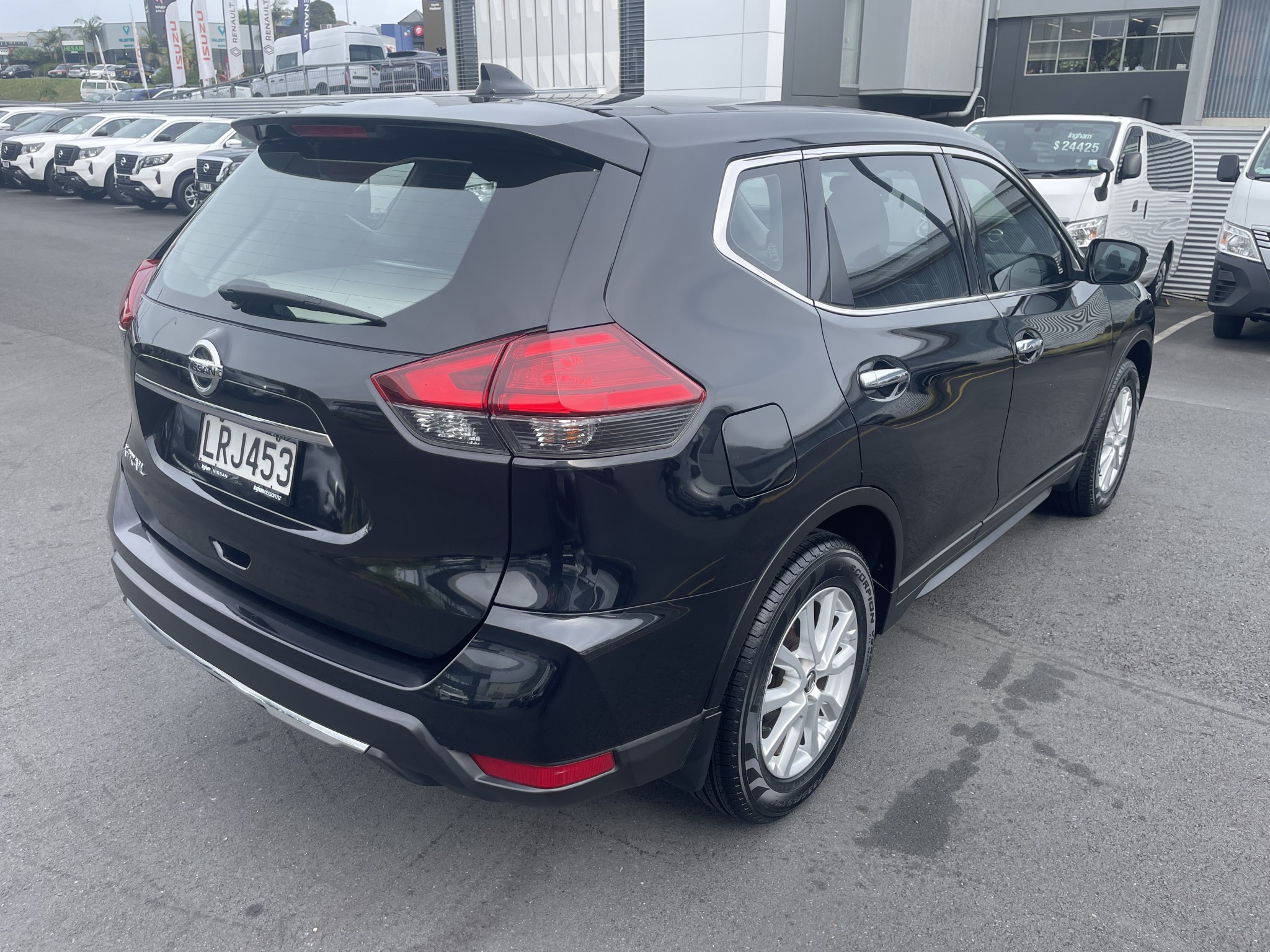 2018 Nissan X-Trail | ST 2.5P | 25060 | 6