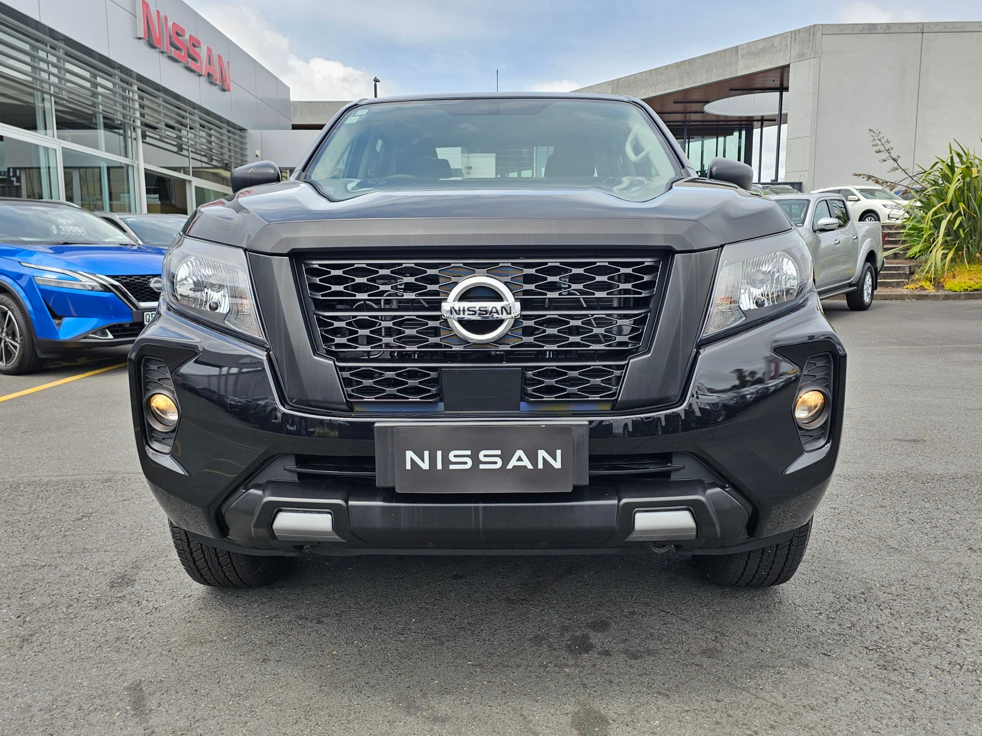 2024 Nissan Navara | SL 2WD AUTO | 25111 | 3