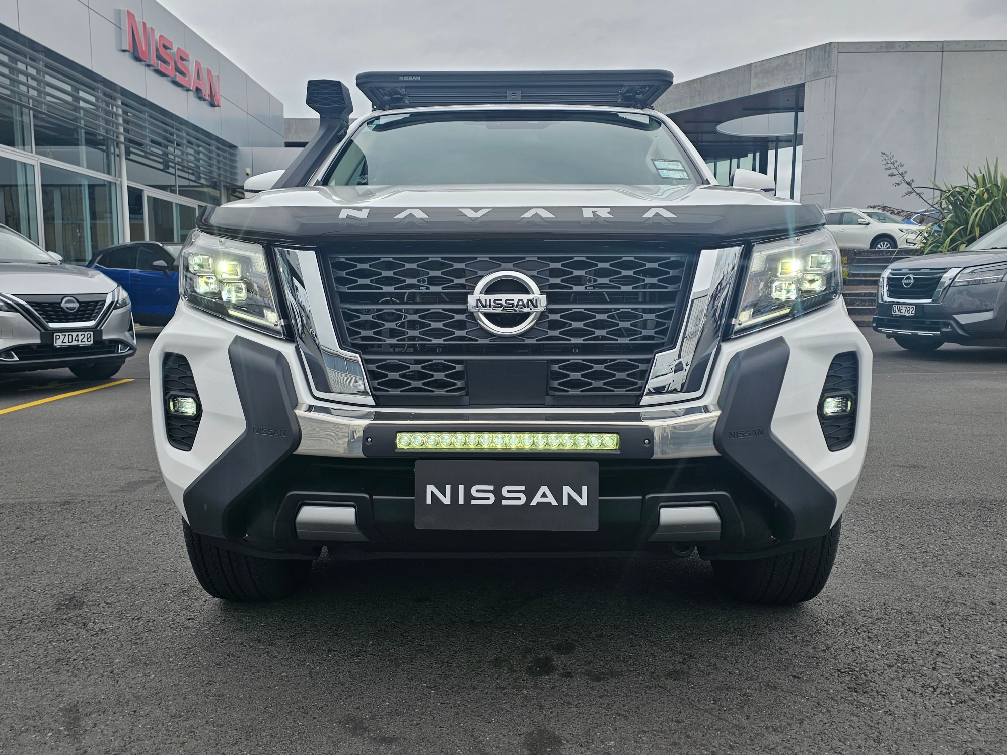 2024 Nissan Navara | ST-X I-TREK  | 25203 | 3