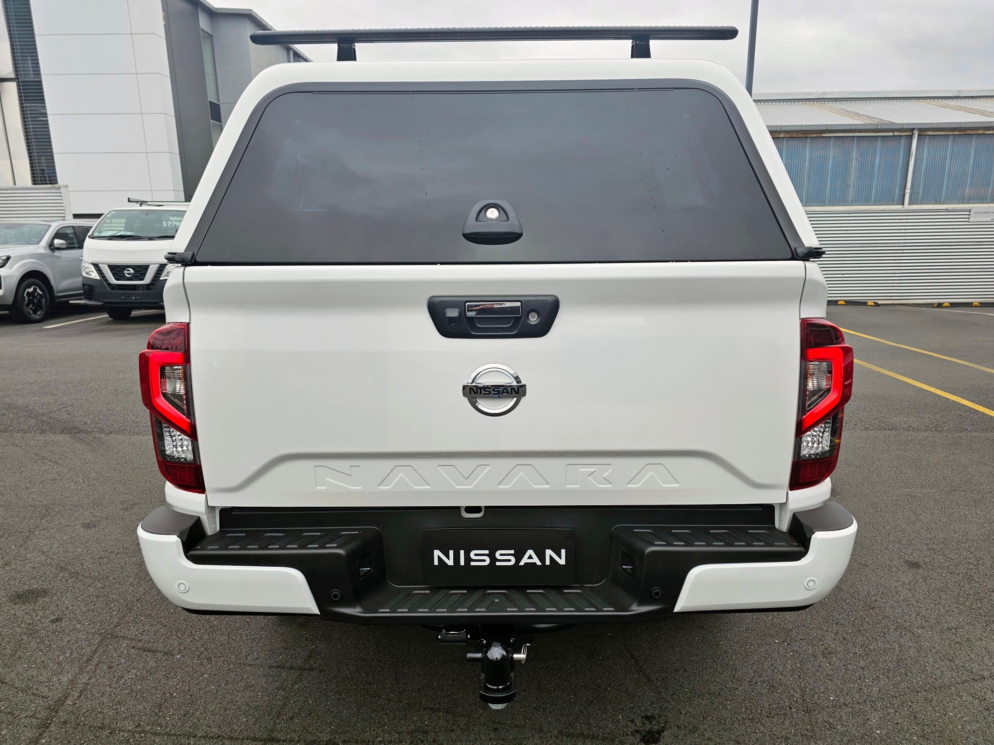 2024 Nissan Navara | ST-X I-TREK  | 25203 | 7