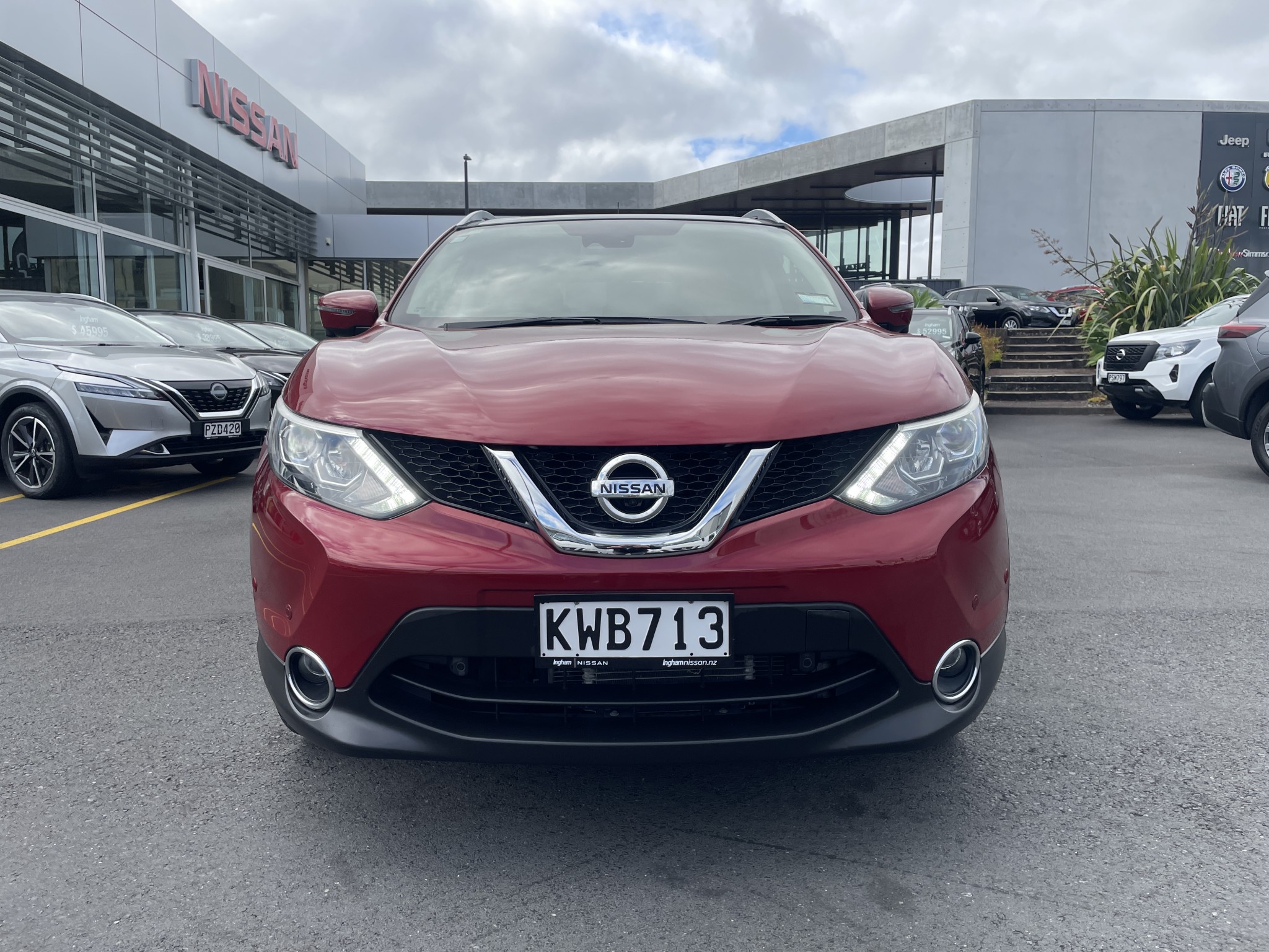 2017 Nissan Qashqai | TI 2.0P | 25250 | 3