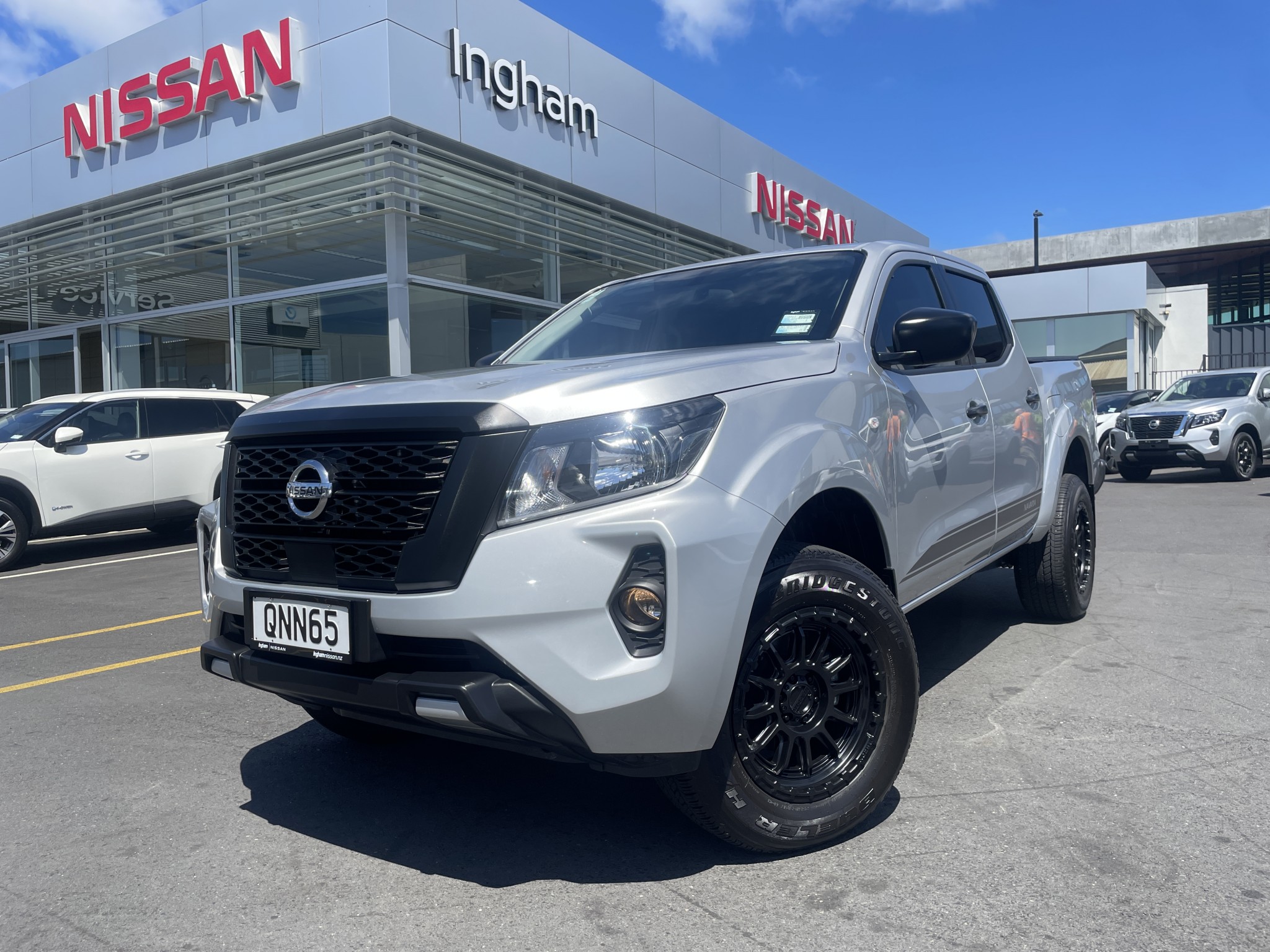 2024 Nissan Navara | SL 2.3D 4WD 7AT | 25276 | 2