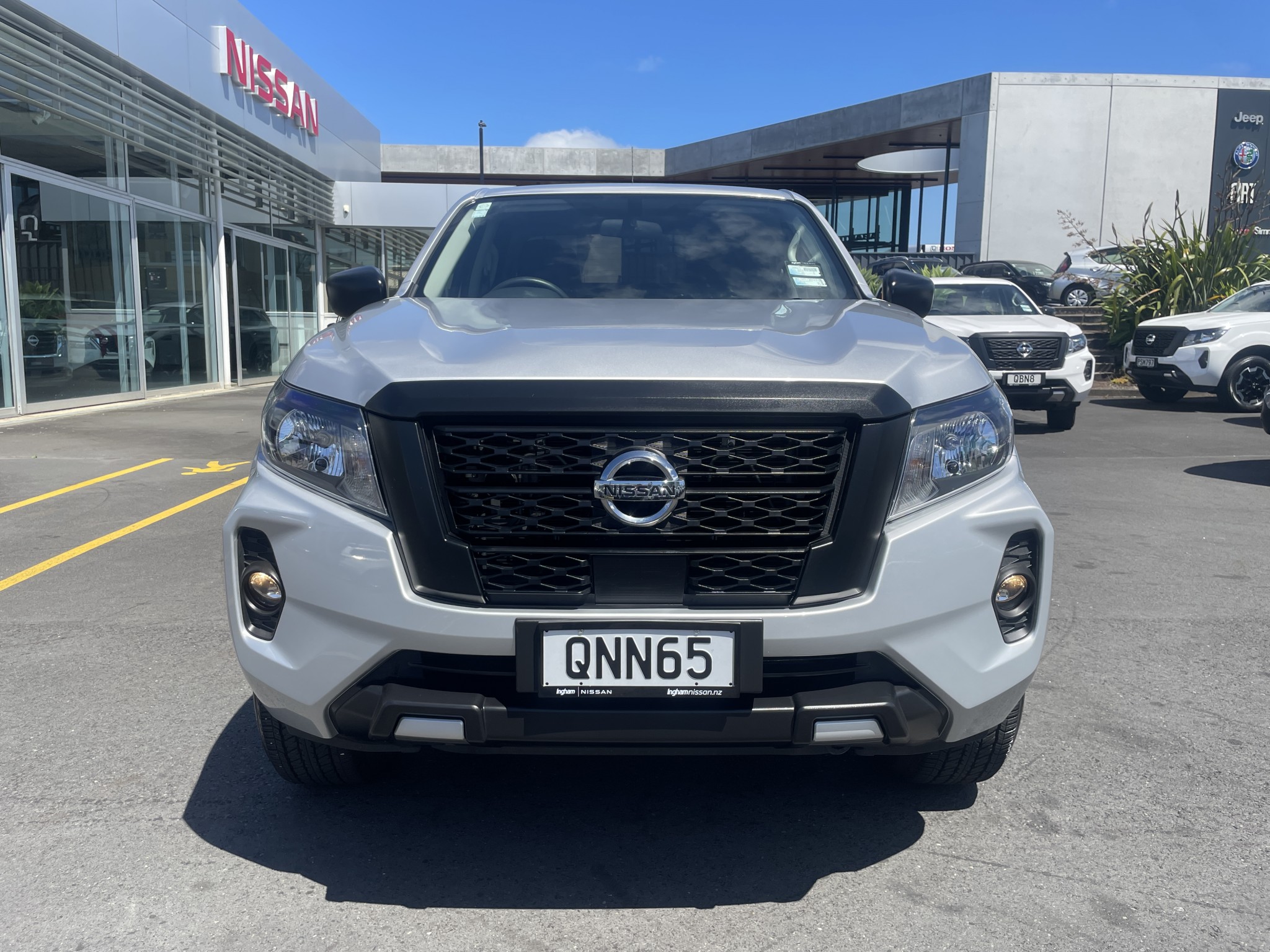 2024 Nissan Navara | SL 2.3D 4WD 7AT | 25276 | 3