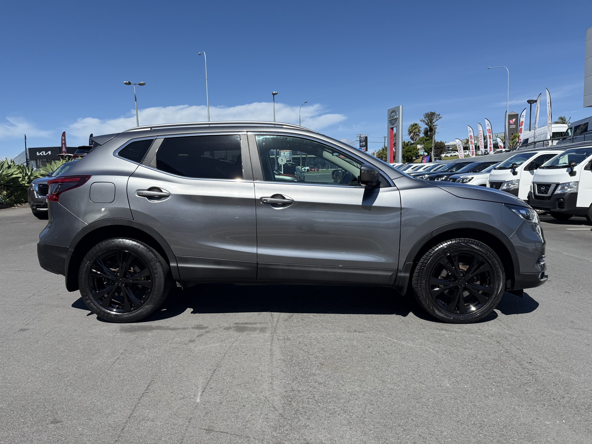 2018 Nissan Qashqai | ST-L 2.0P | 24852 | 5