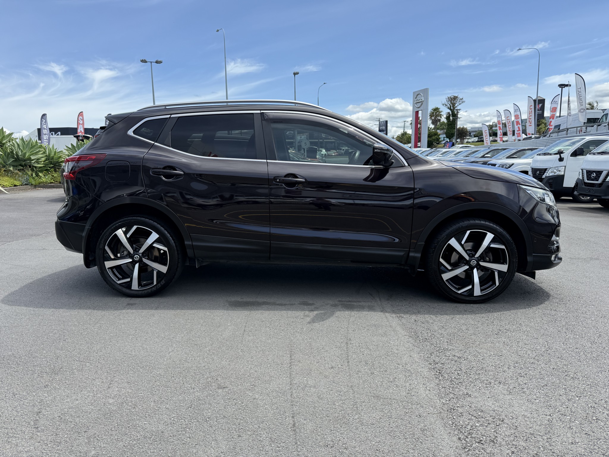 2018 Nissan Qashqai | TI 2.0P  | 25304 | 5