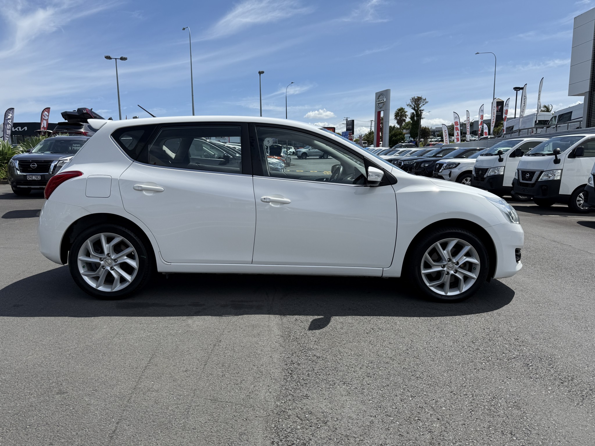 2014 Nissan Pulsar | ST-S | 25309 | 5